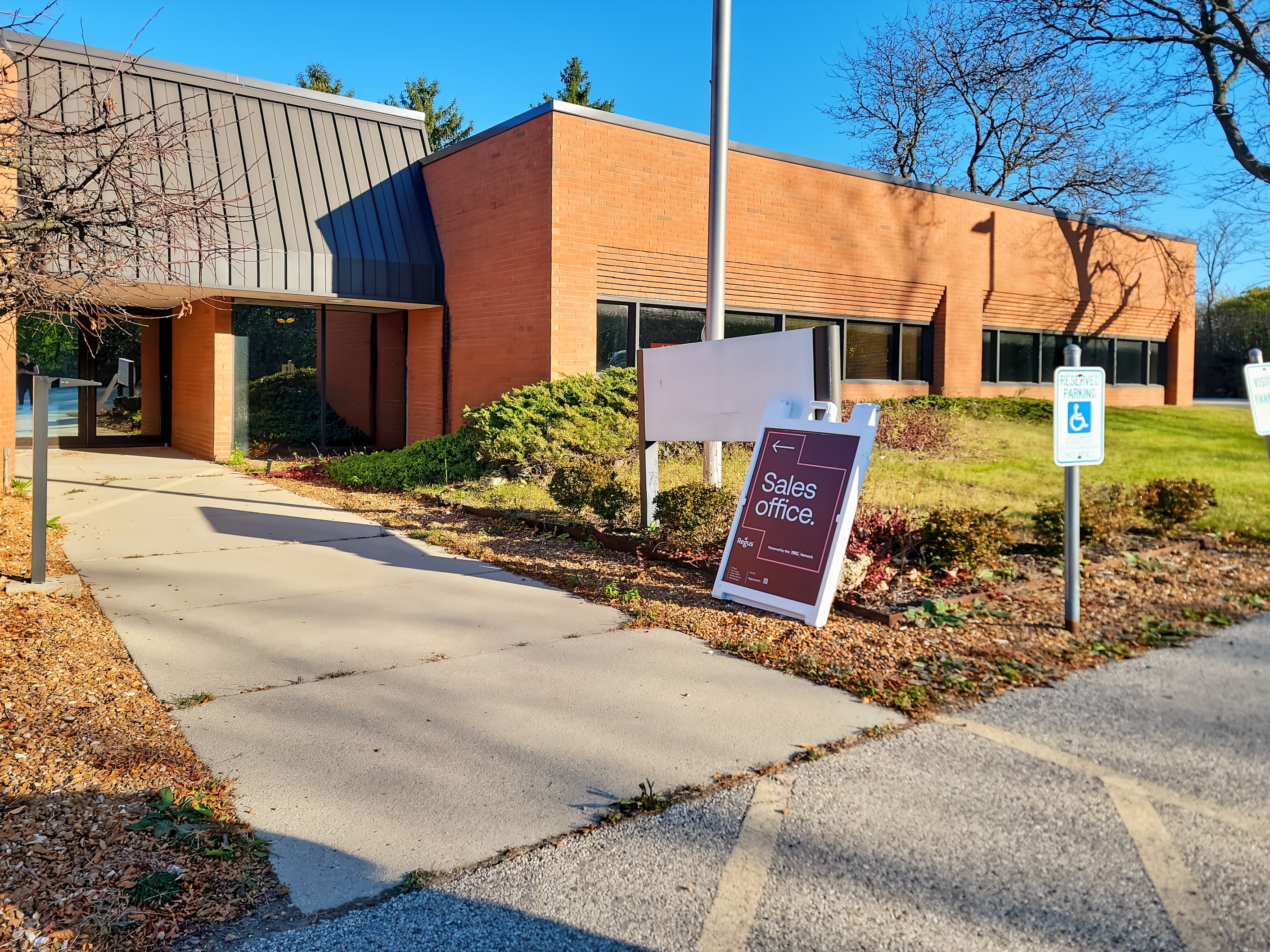 WI, Brookfield - Bishops Way image 5 WI, Brookfield - Bishops Way image 5