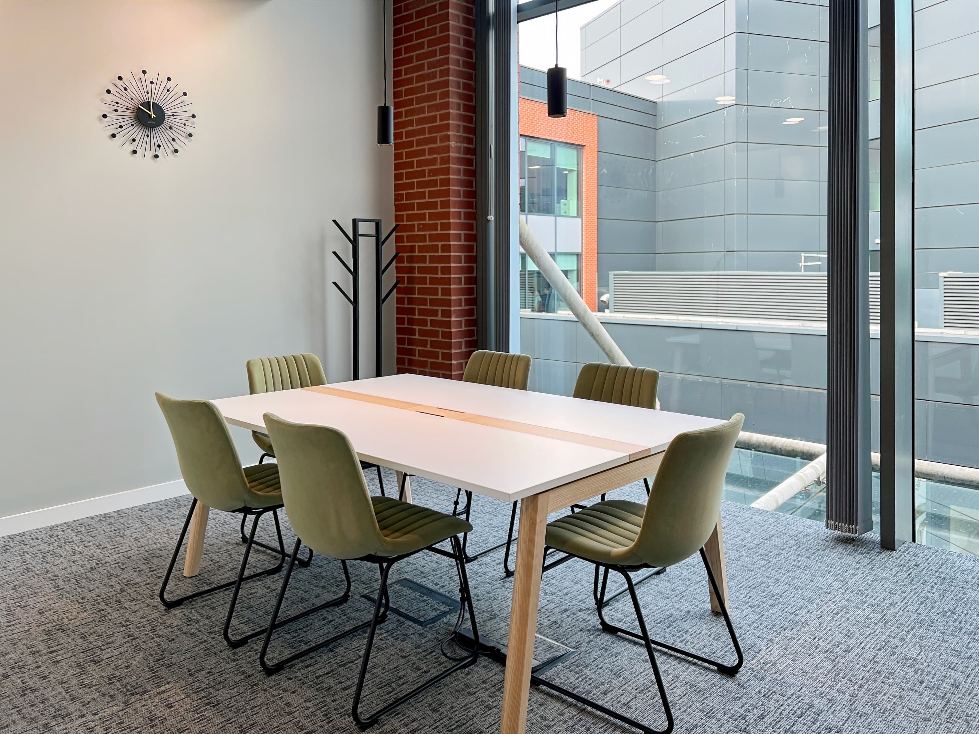 Wolverhampton, Victoria Square i11 image 10 Wolverhampton, Victoria Square i11 image 10