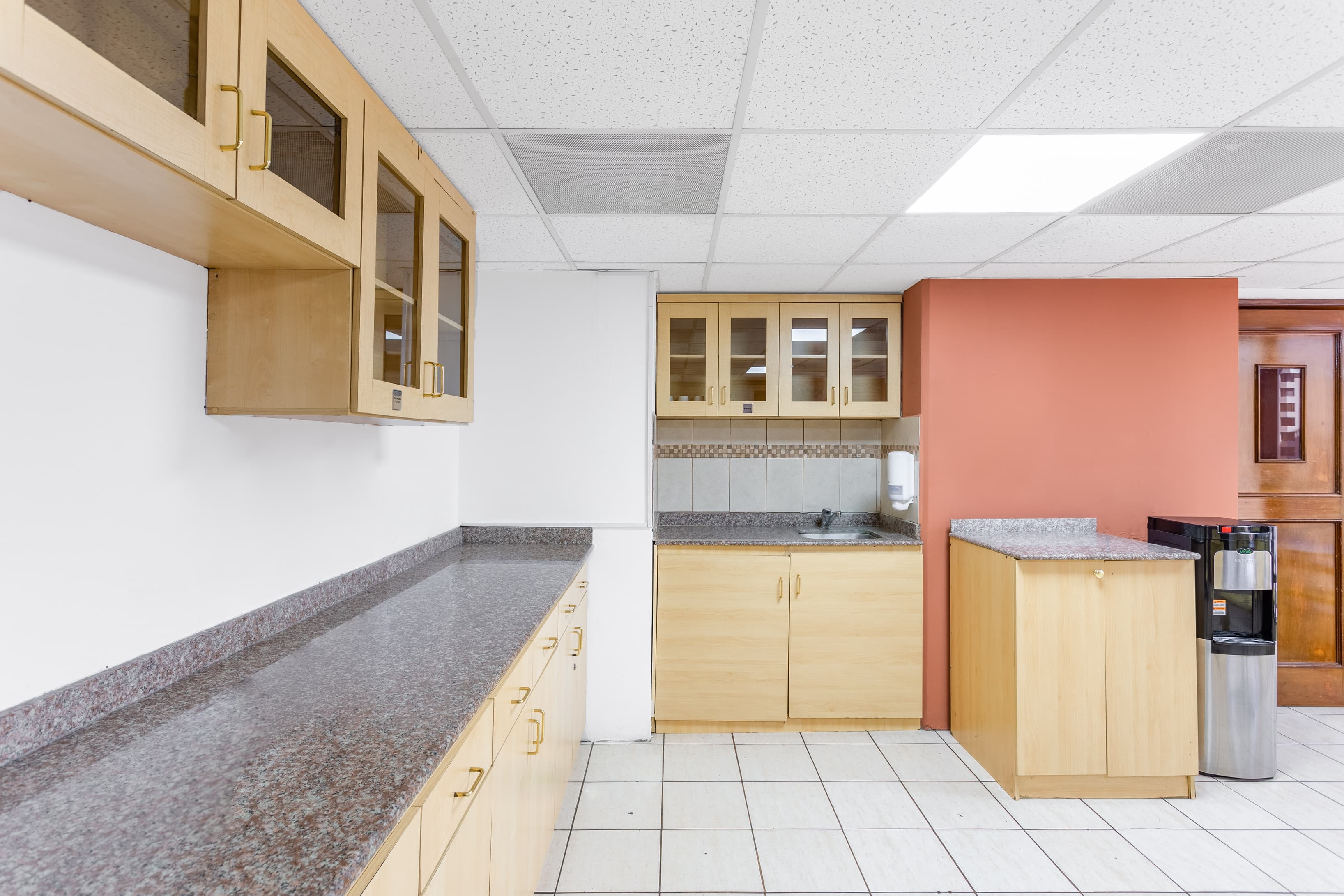 GUATEMALA, Guatemala City, Citibank Tower image 5