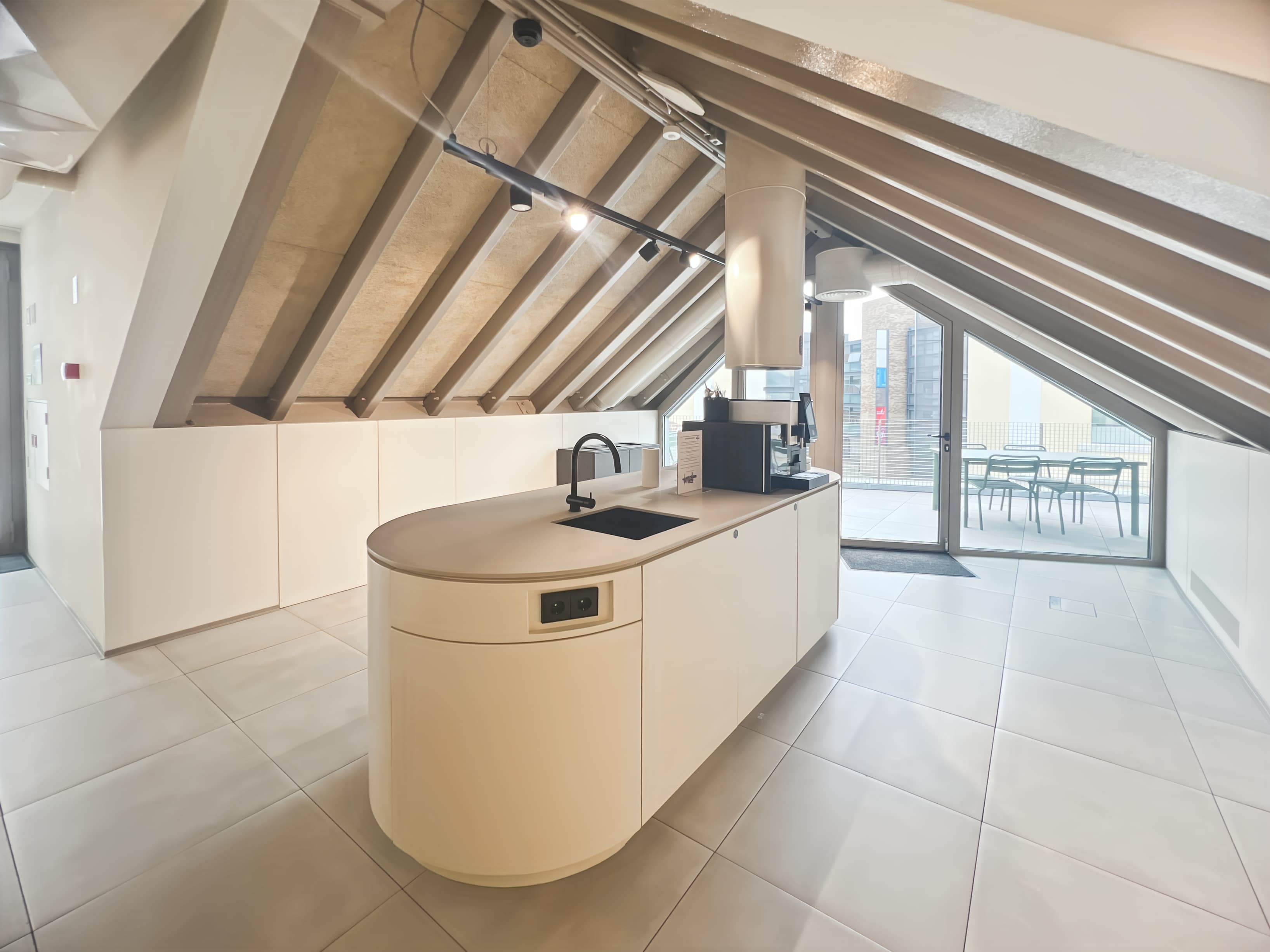 Lisbon, Alcantara image 3