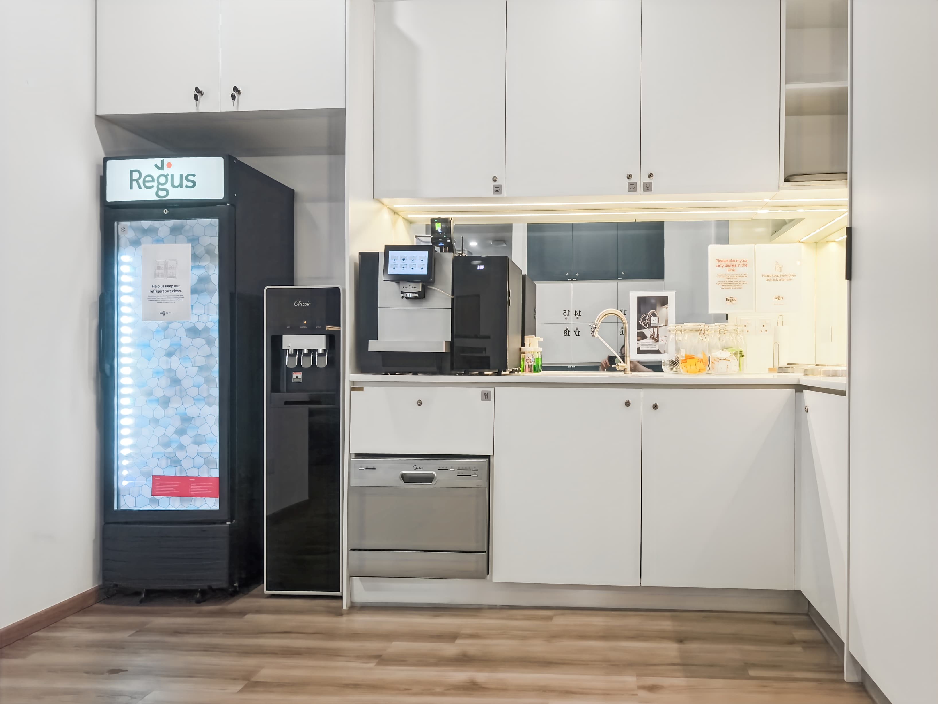 Kuching, The Podium image 6