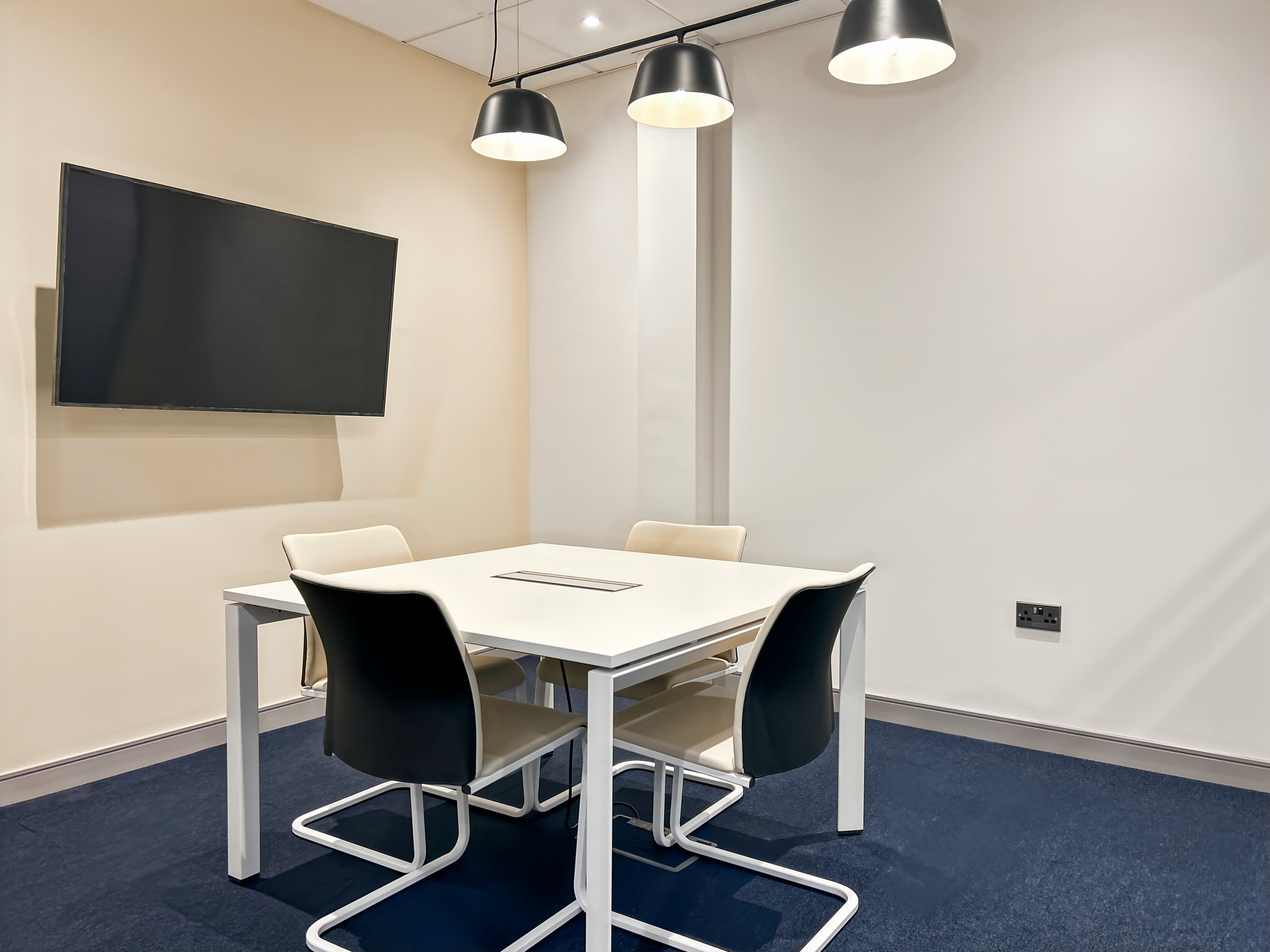 BELFAST, Weavers Court image 5