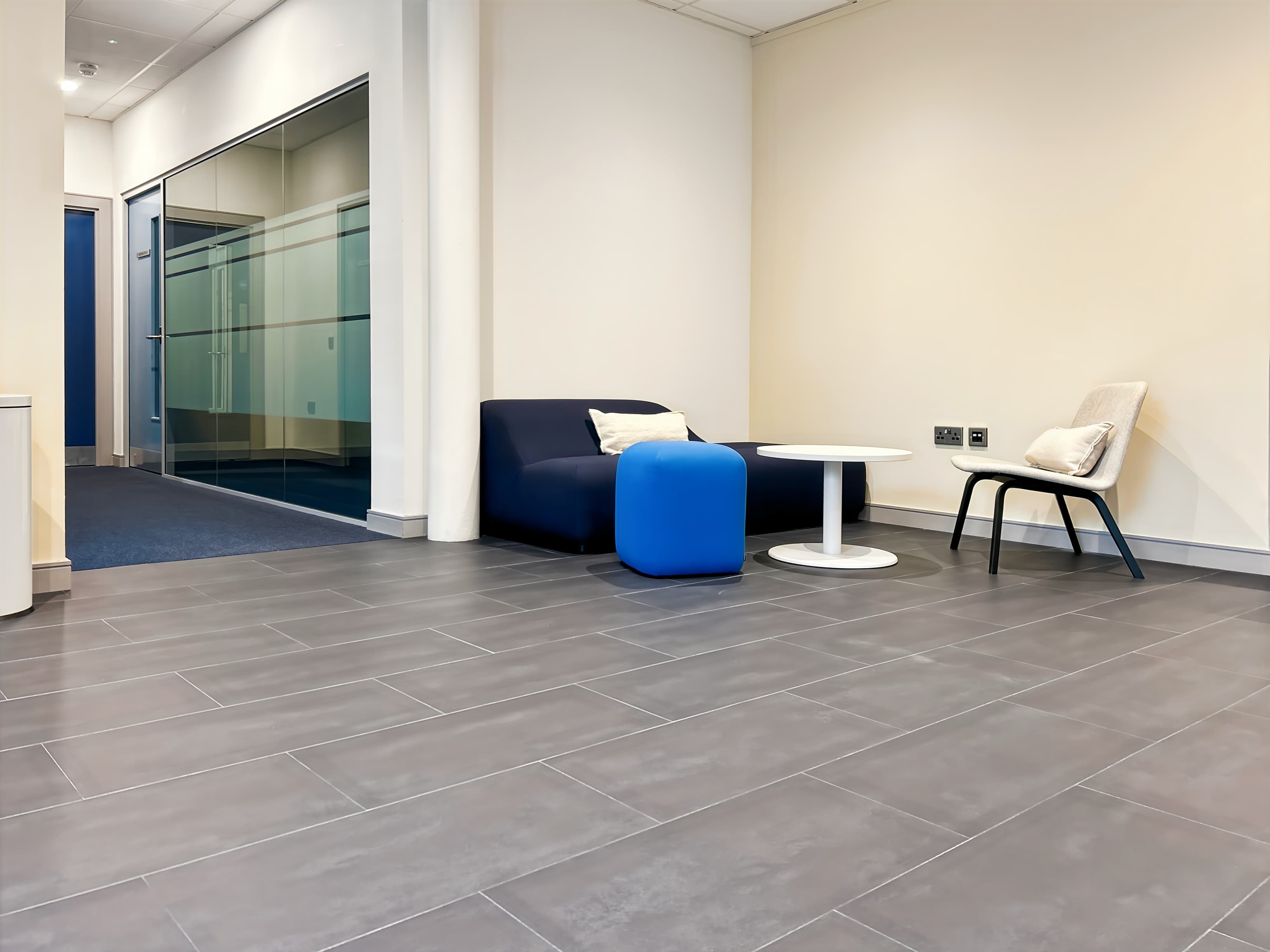 BELFAST, Weavers Court image 8