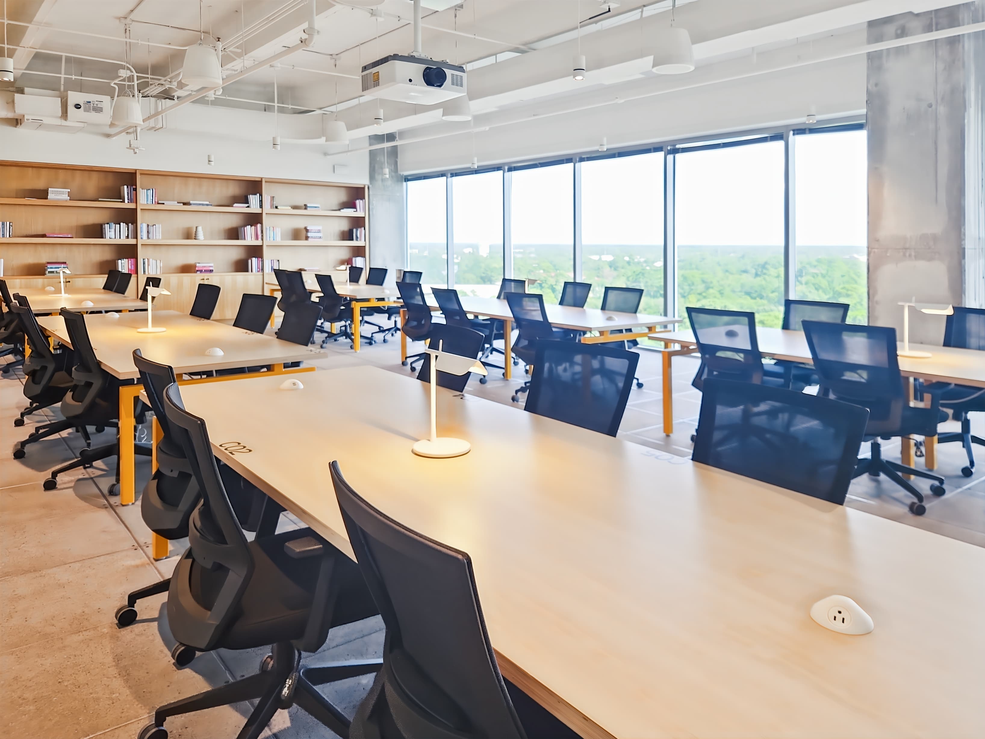 TX, The Woodlands - 1725 Hughes Landing Blvd. image 2