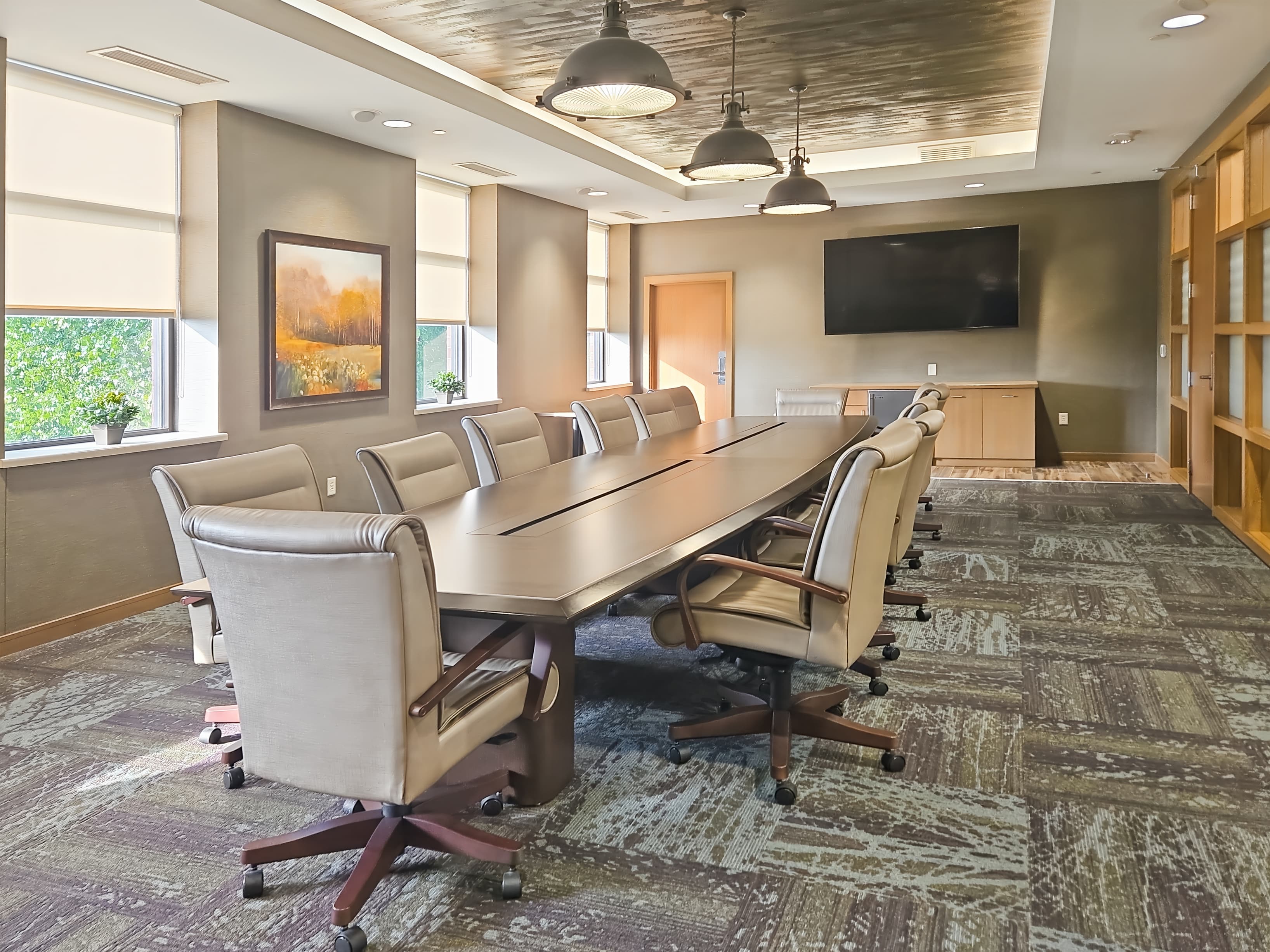 WI, Eau Claire - Oakwood Mall Dr image 3