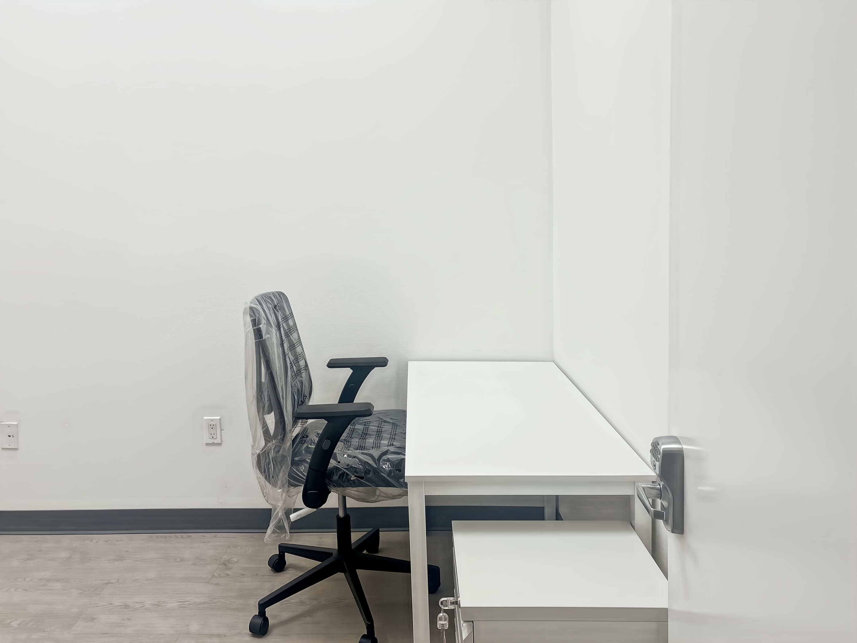 CA, Oceanside - Mission Ave image 1 CA, Oceanside - Mission Ave image 1