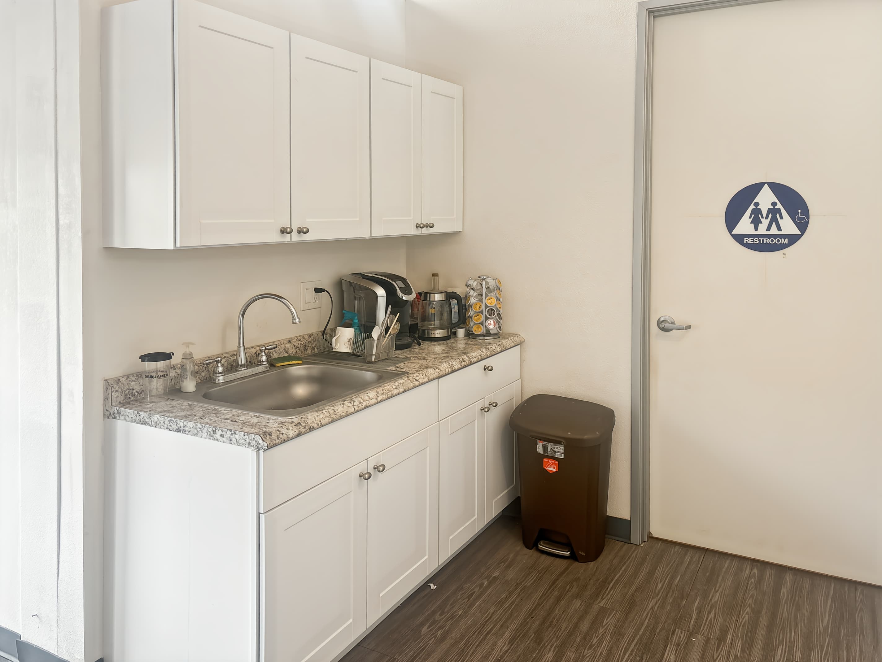 CA, Oceanside - Mission Ave image 2 CA, Oceanside - Mission Ave image 2