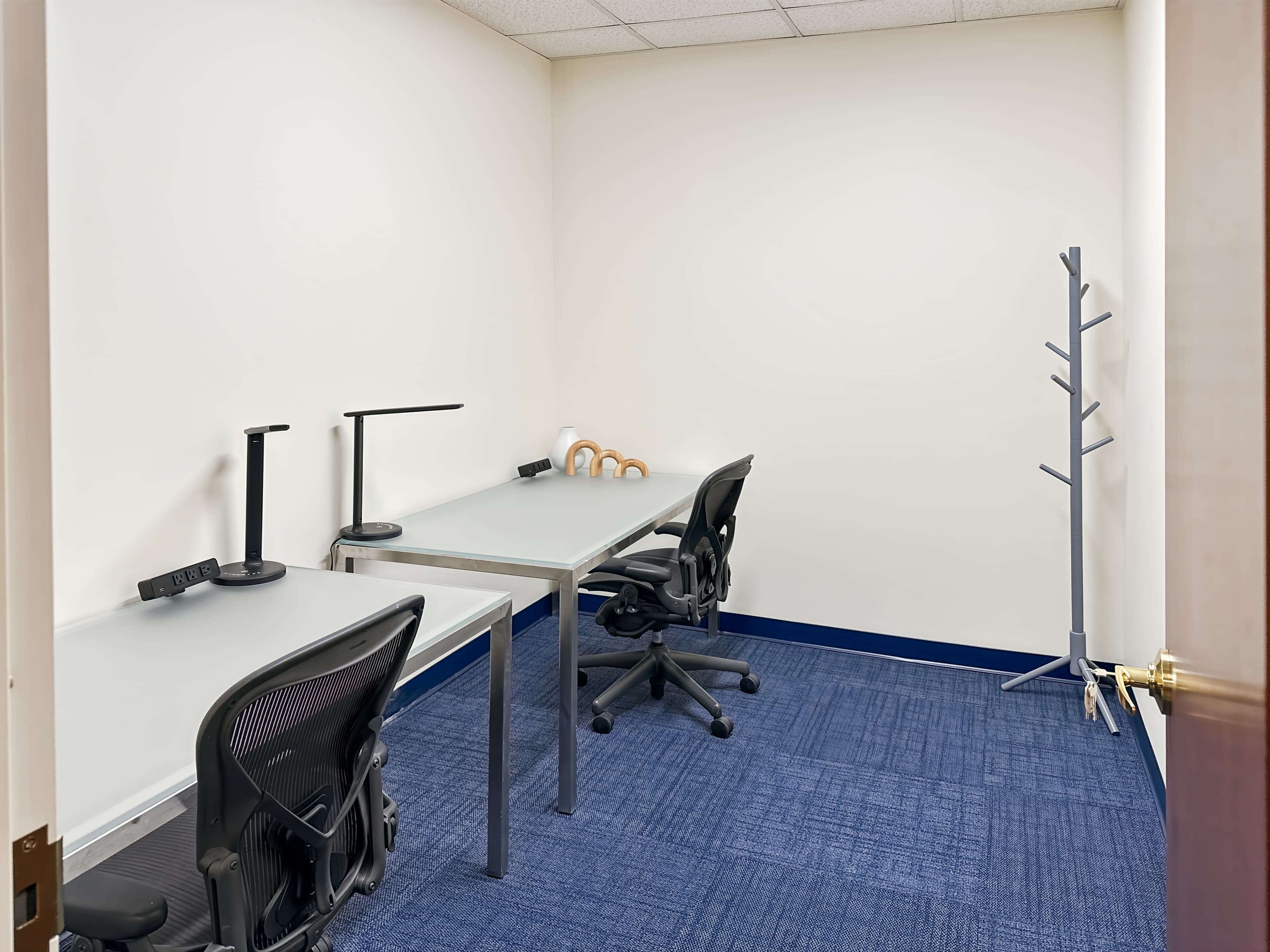 NJ, Bedminster - Crossroads Dr image 9