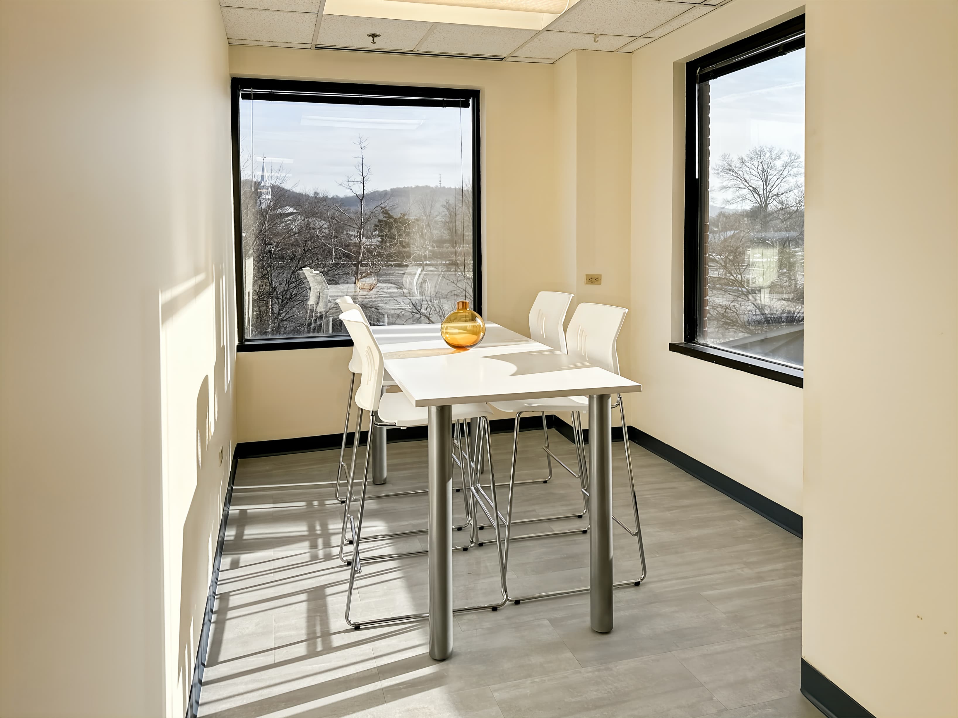 NJ, Bedminster - Crossroads Dr image 6