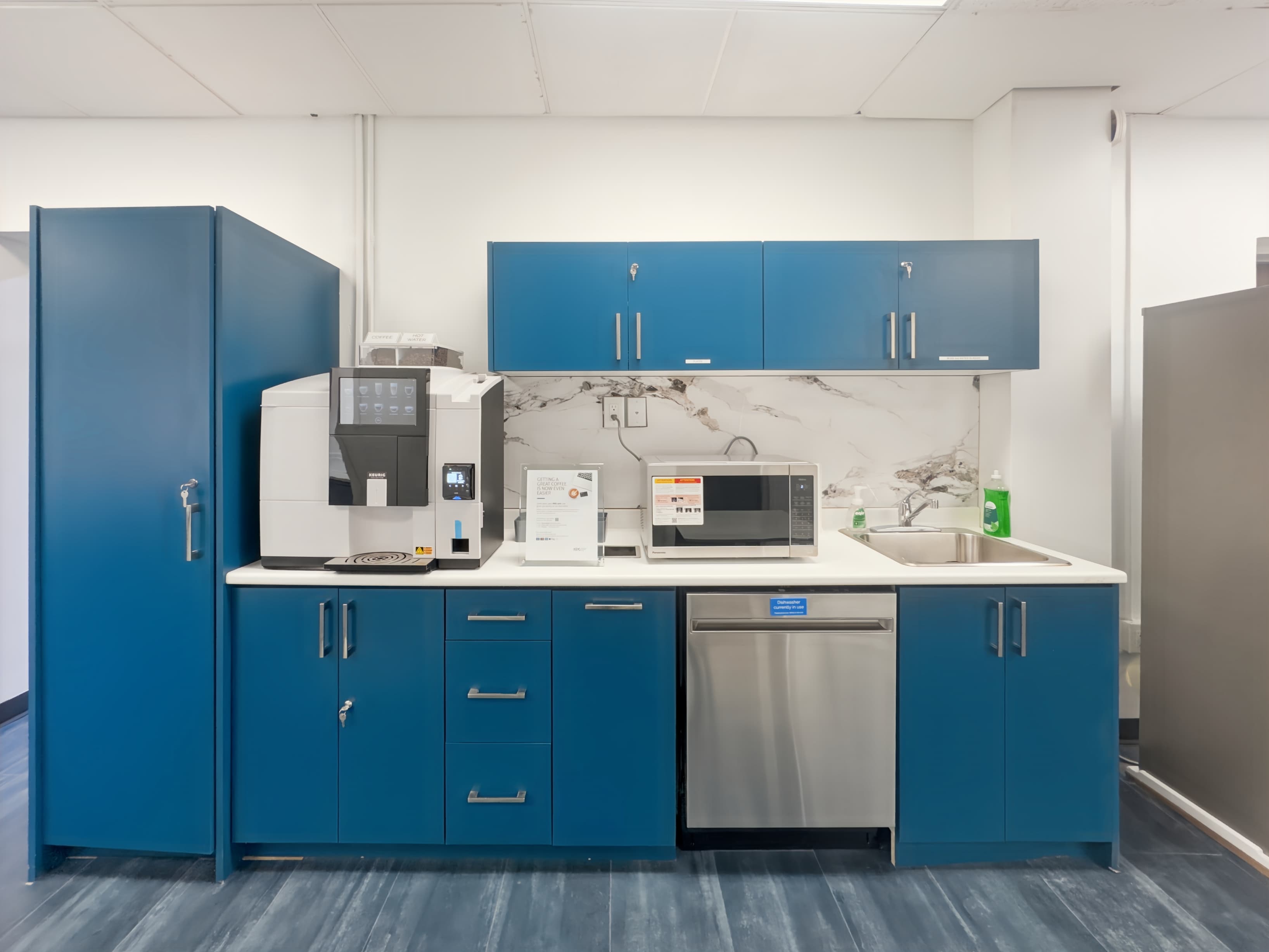 ON, St Catharines - Queen St image 2