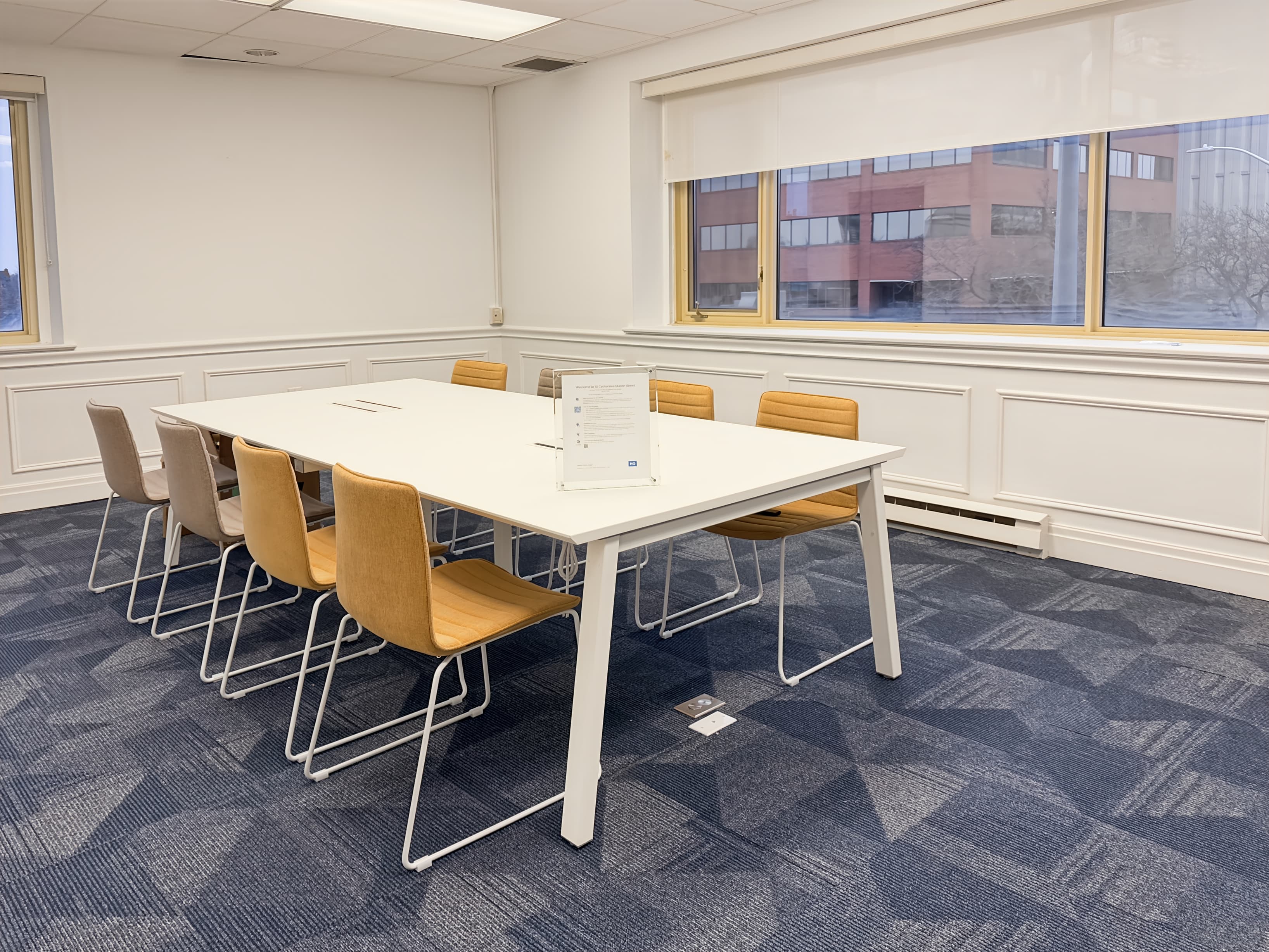 ON, St Catharines - Queen St image 4