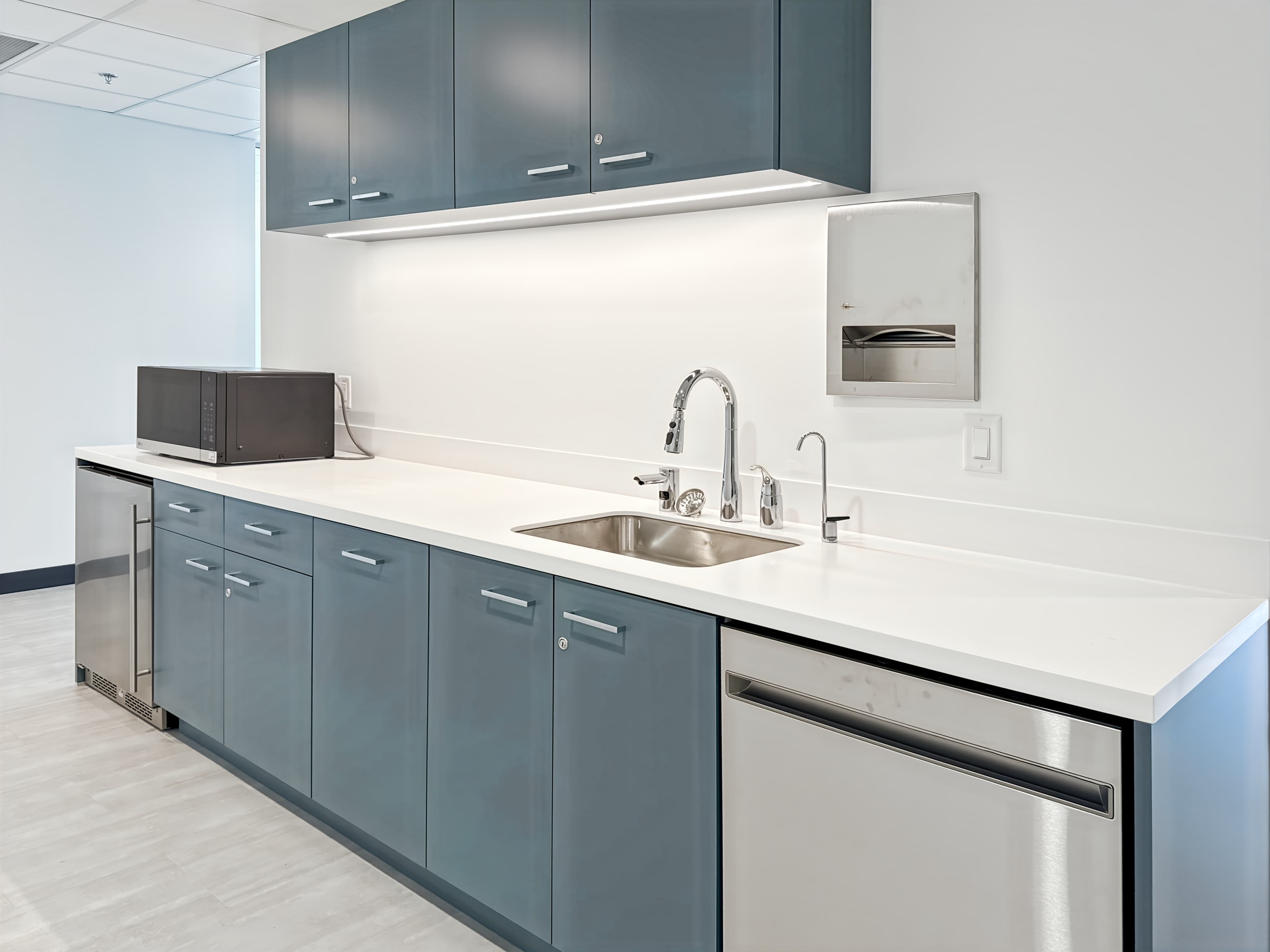 BC, Langley - Willoughby Town Centre image 5