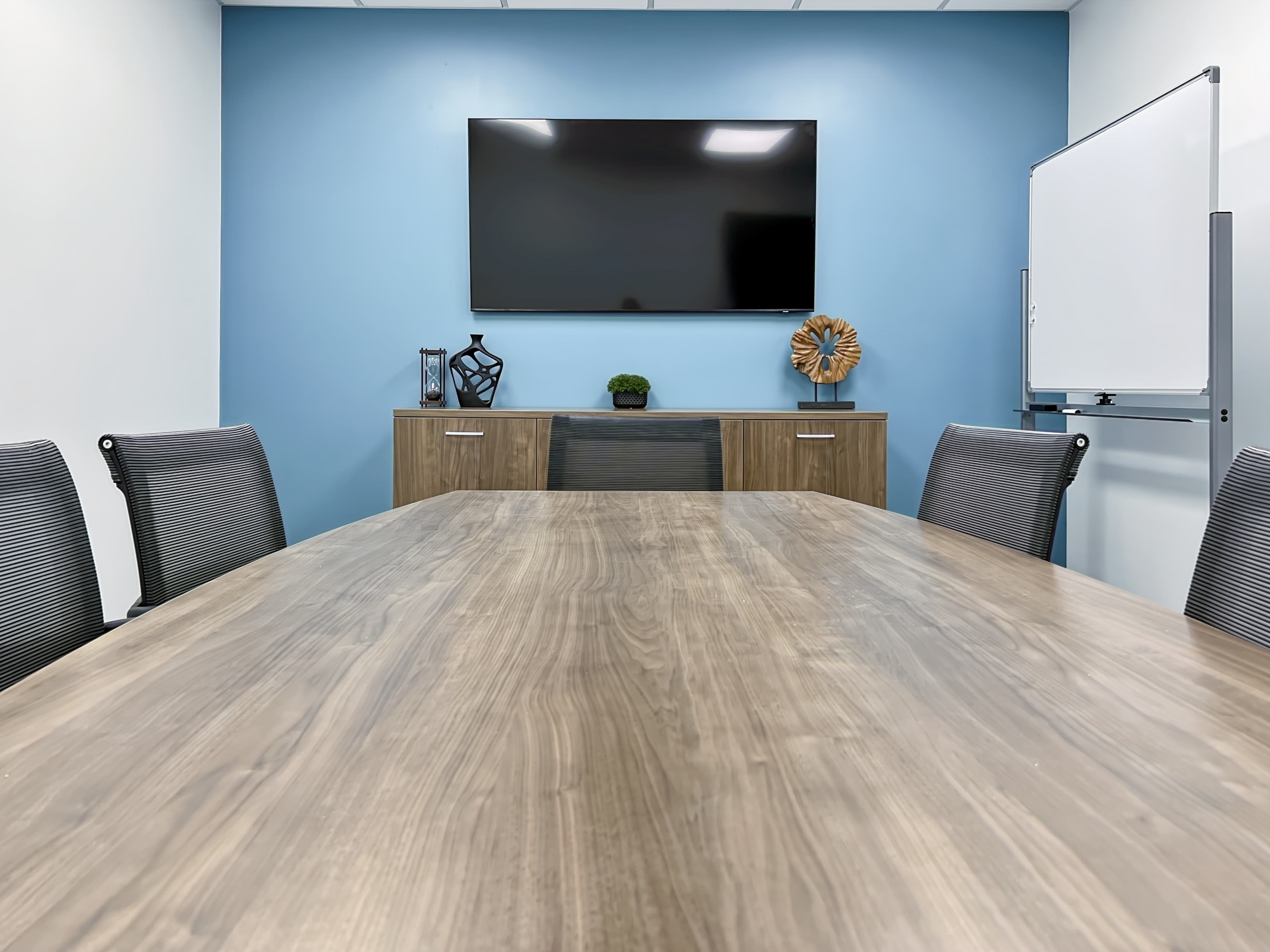 MI, Grand Rapids - Broadmoor Ave image 4