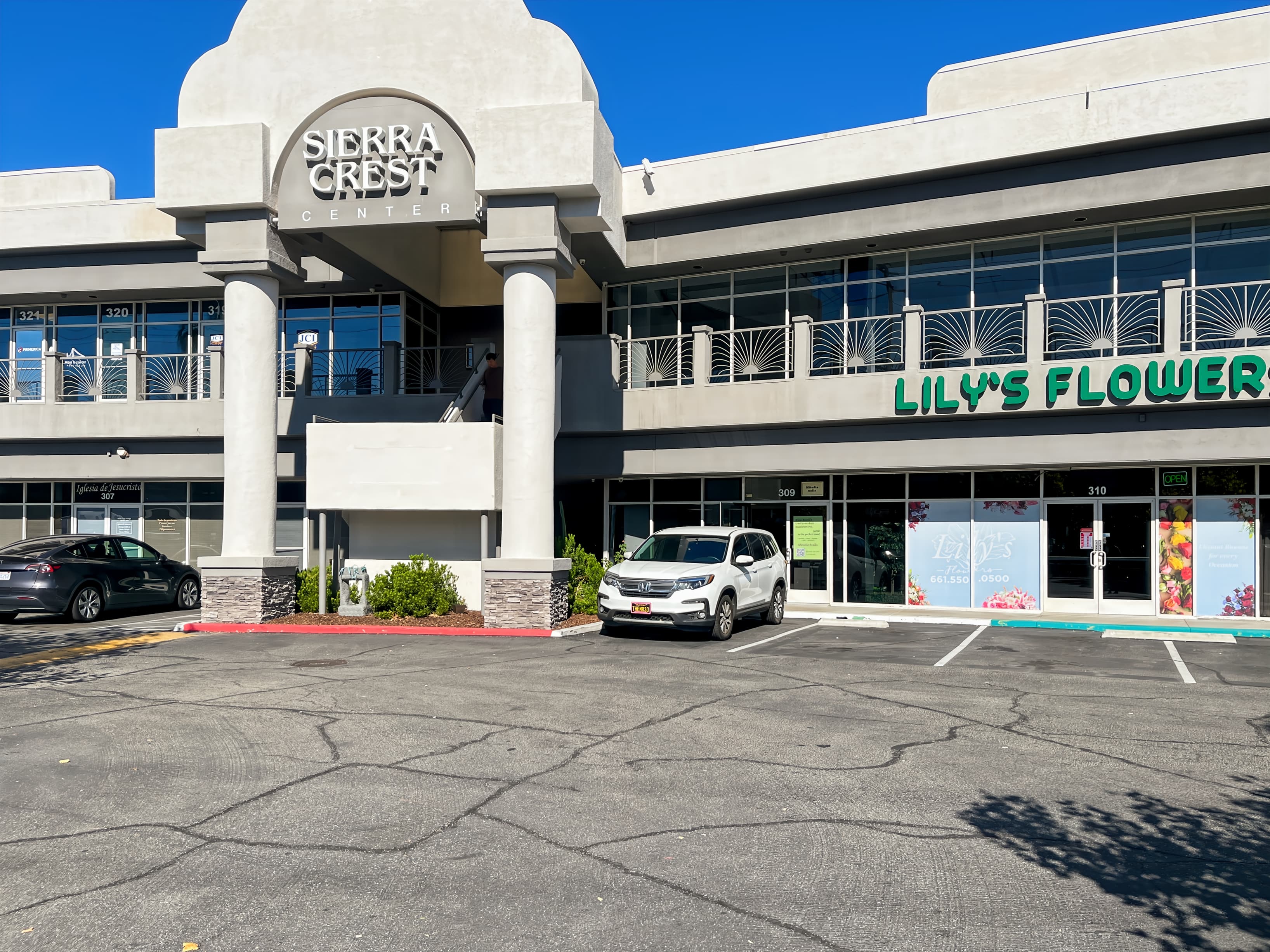 CA, Santa Clarita- Sierra Hwy image 9 CA, Santa Clarita- Sierra Hwy image 9