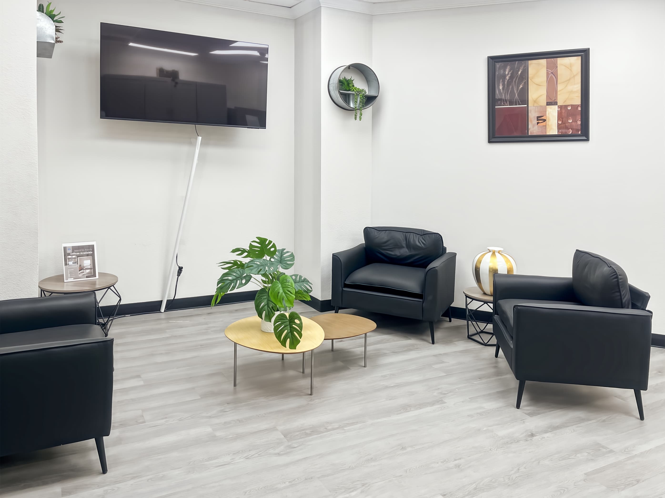 CA, Santa Clarita- Sierra Hwy image 2 CA, Santa Clarita- Sierra Hwy image 2