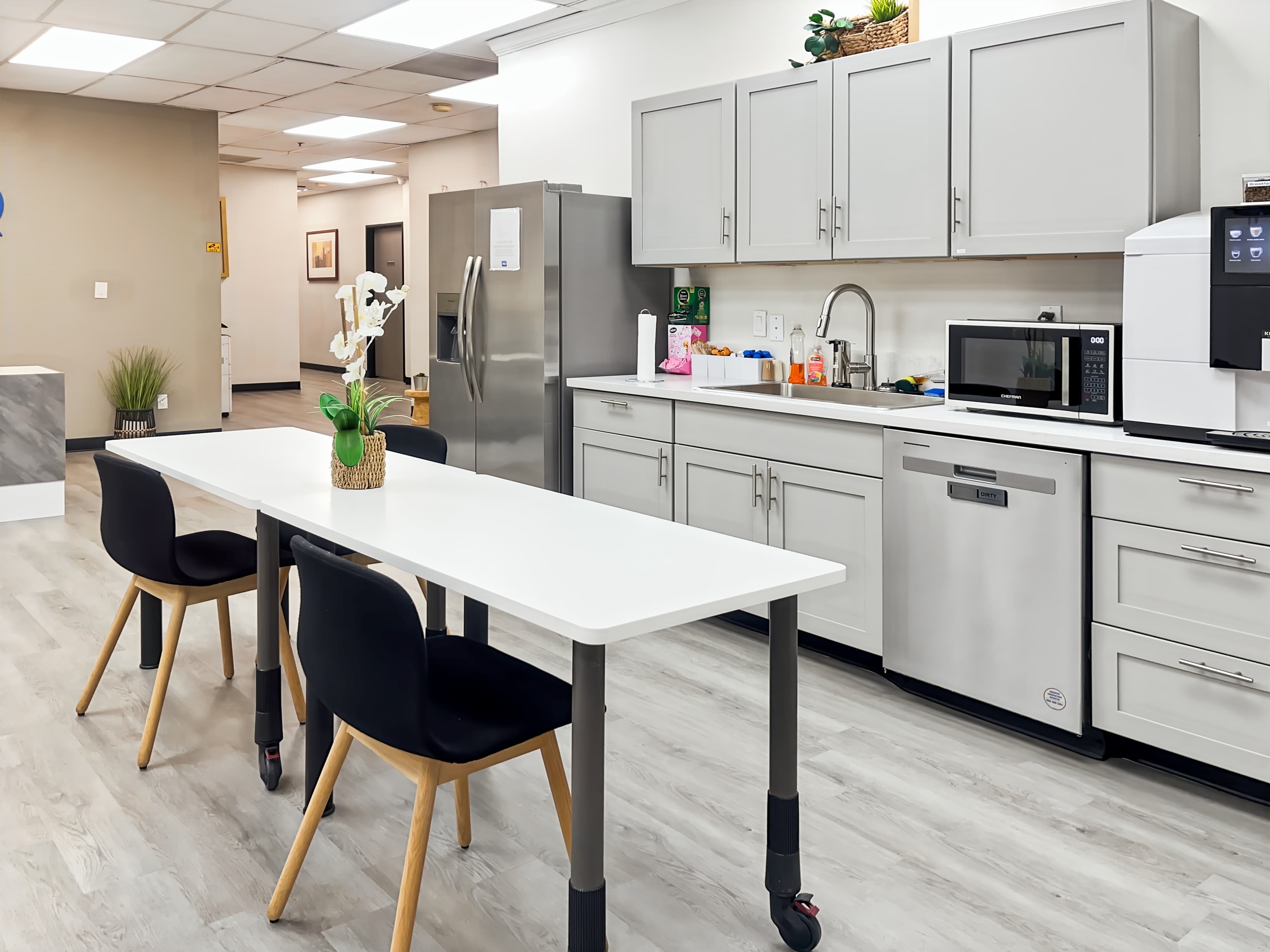 CA, Santa Clarita- Sierra Hwy image 10 CA, Santa Clarita- Sierra Hwy image 10