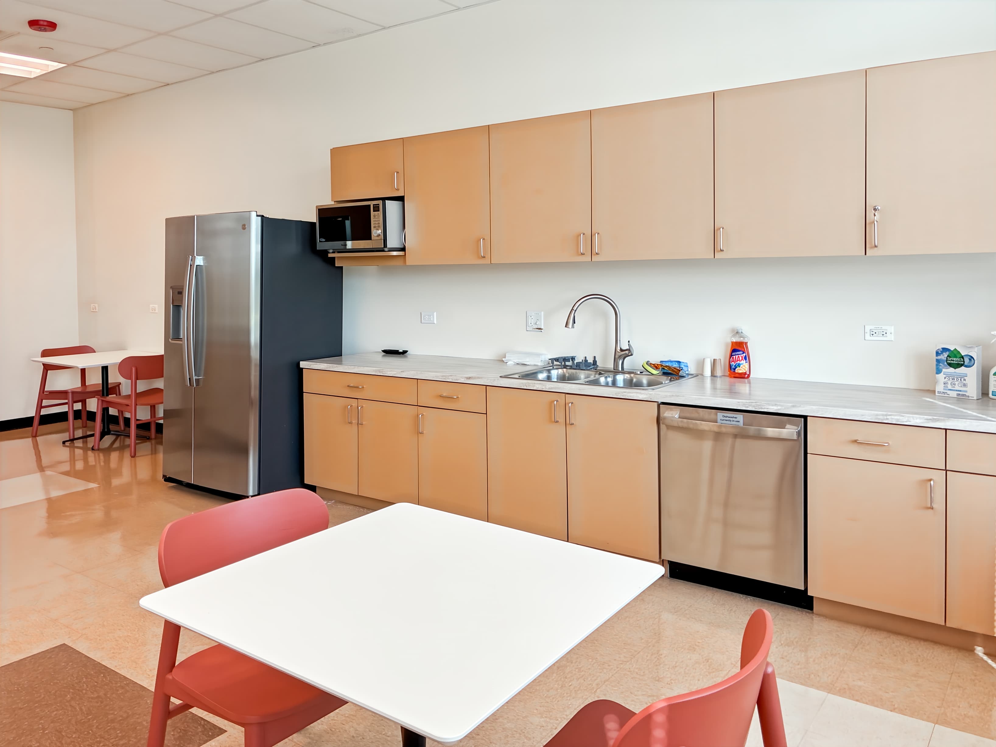 IL, Hoffman Estates - Prairie Stone Pkwy image 6