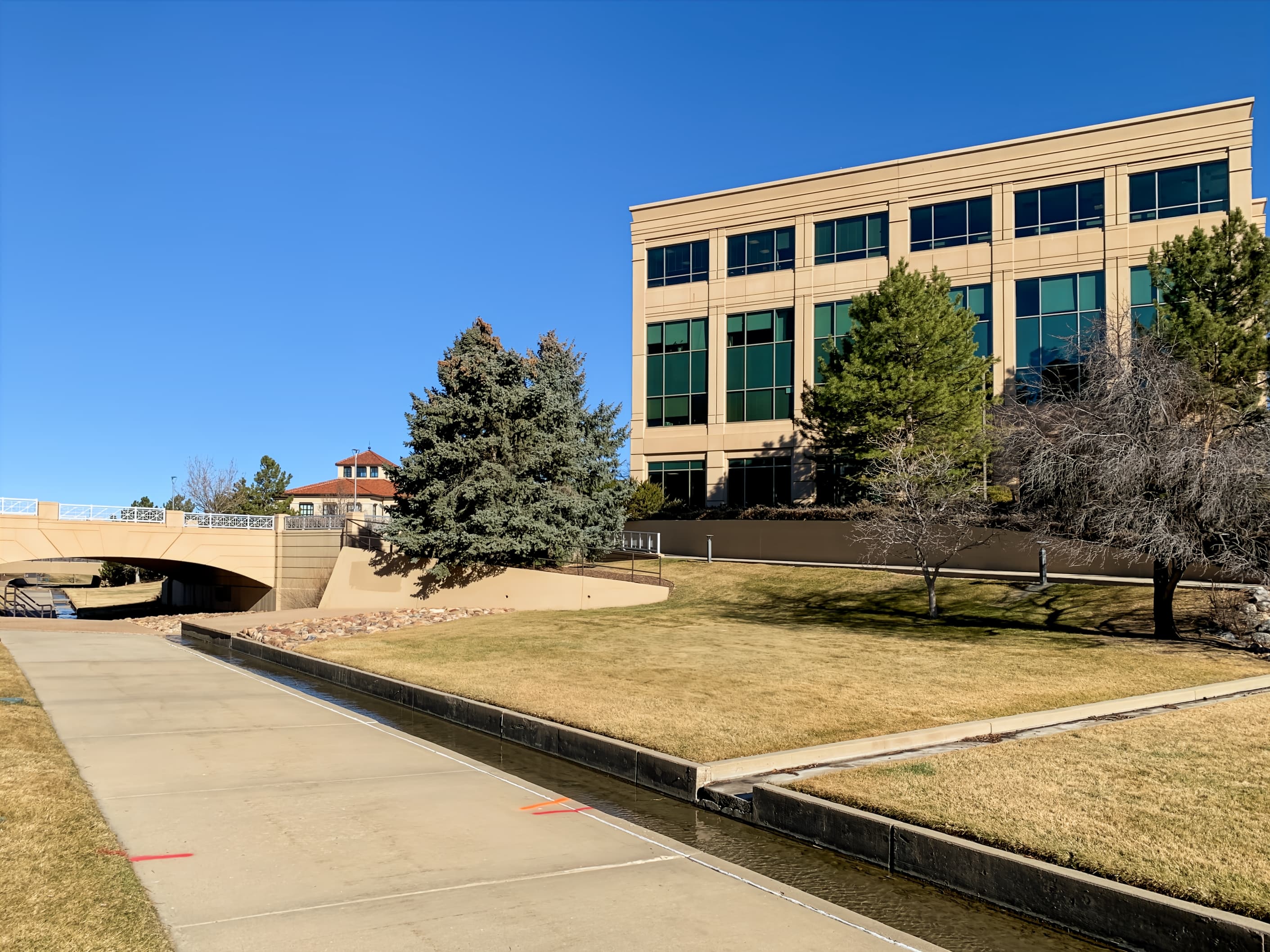 CO, Greenwood Village - Crescent Pkwy image 2