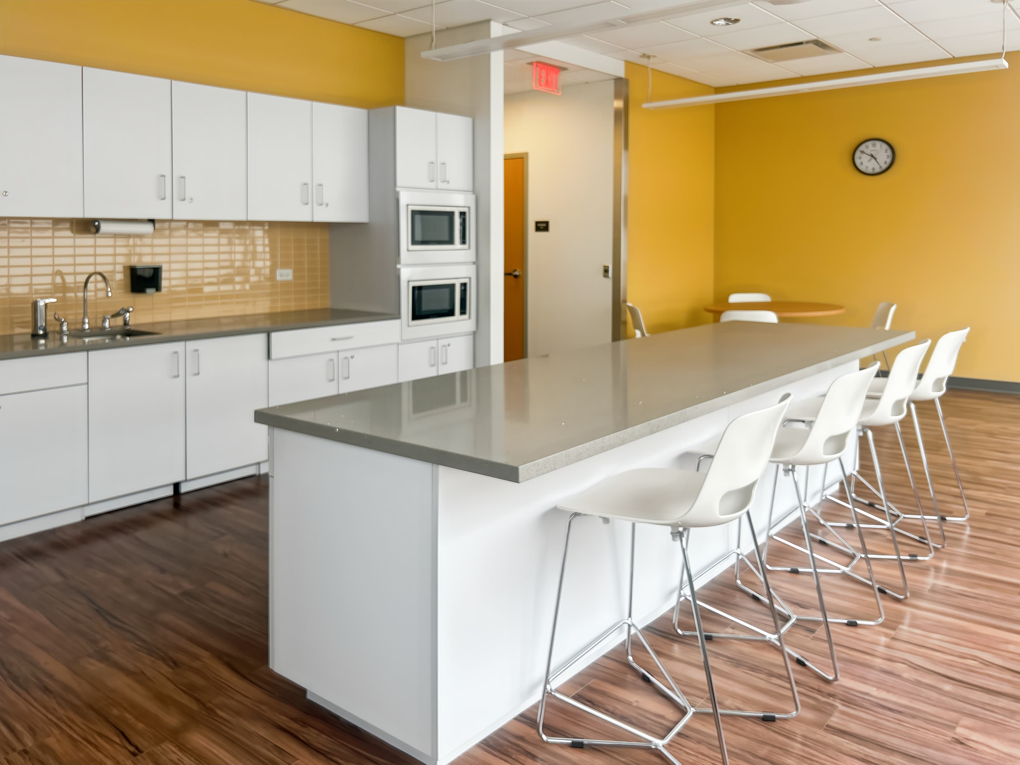 IL, Rosemont - O'Hare image 8