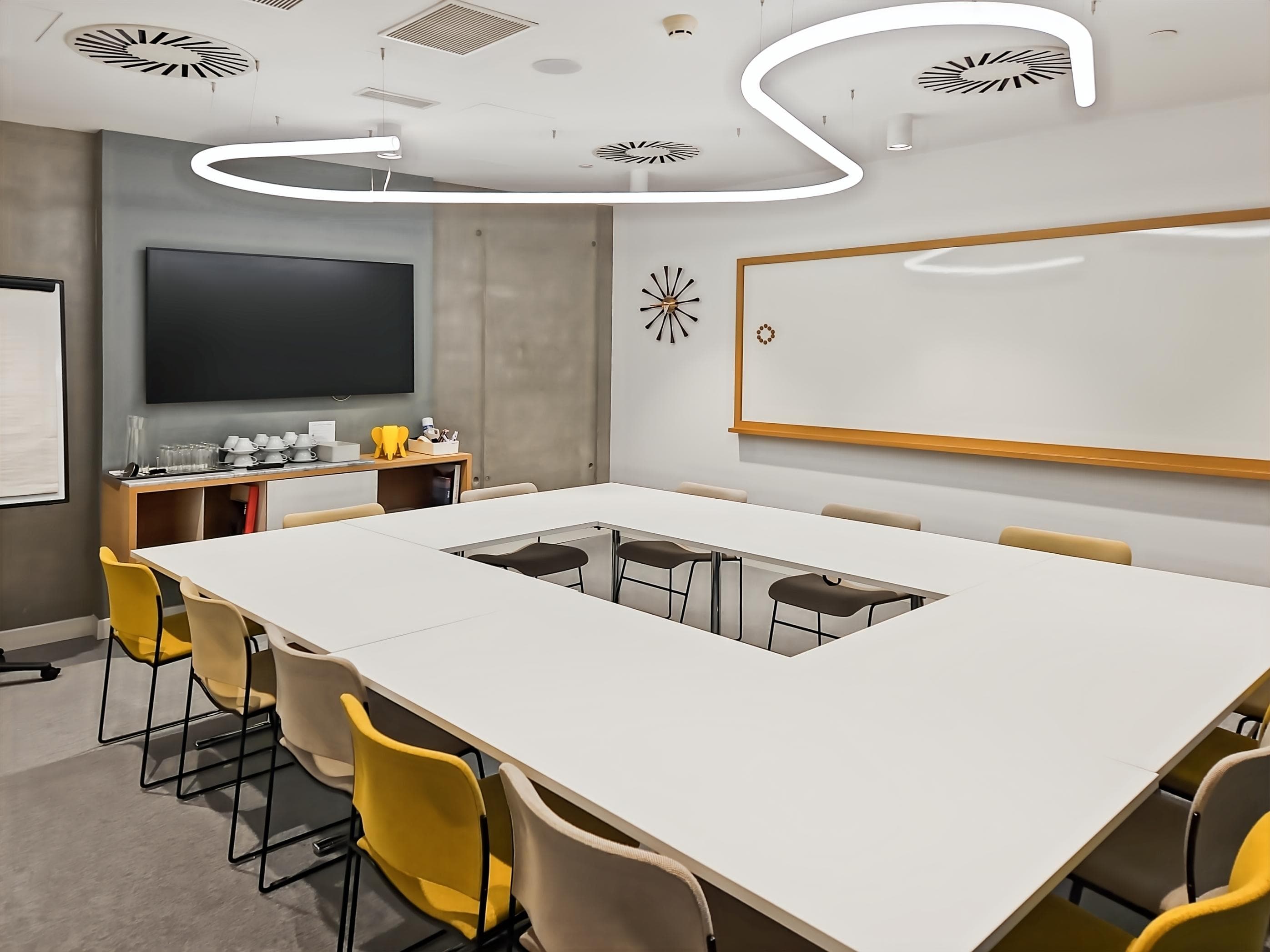 Barcelona, Torre Llevant image 14 Barcelona, Torre Llevant image 14