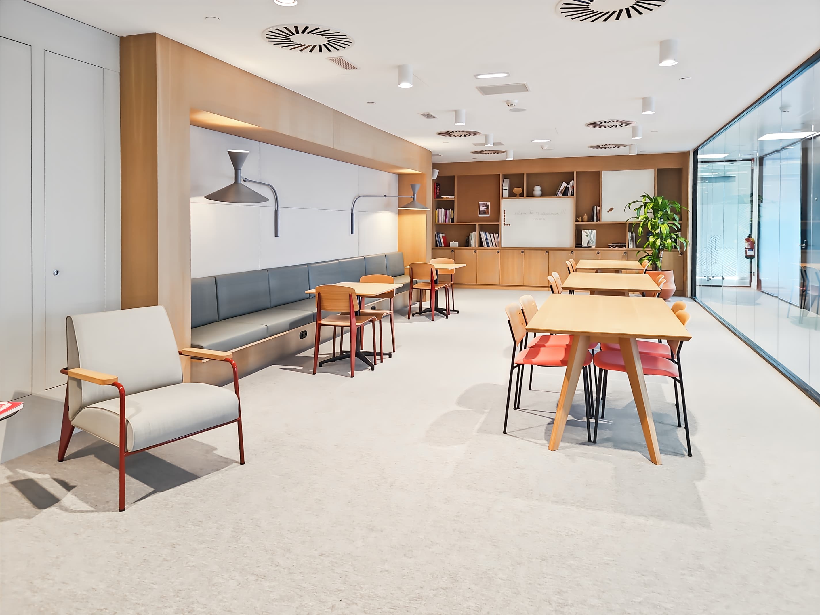 Barcelona, Torre Llevant image 10 Barcelona, Torre Llevant image 10