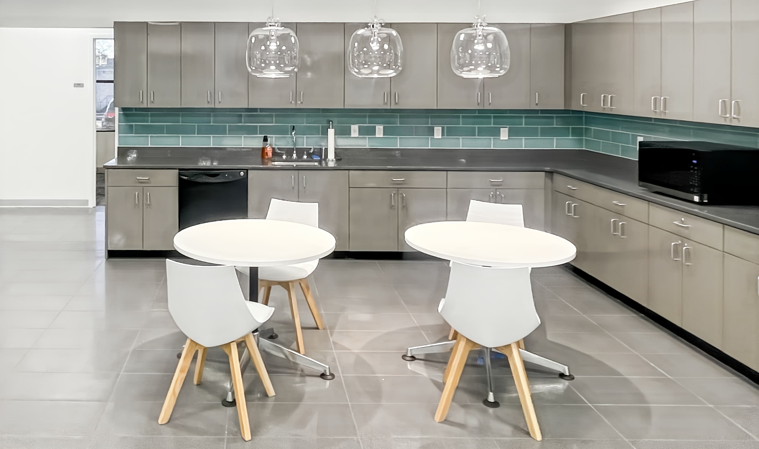 VA, Leesburg - Catoctin Cir image 4 VA, Leesburg - Catoctin Cir image 4