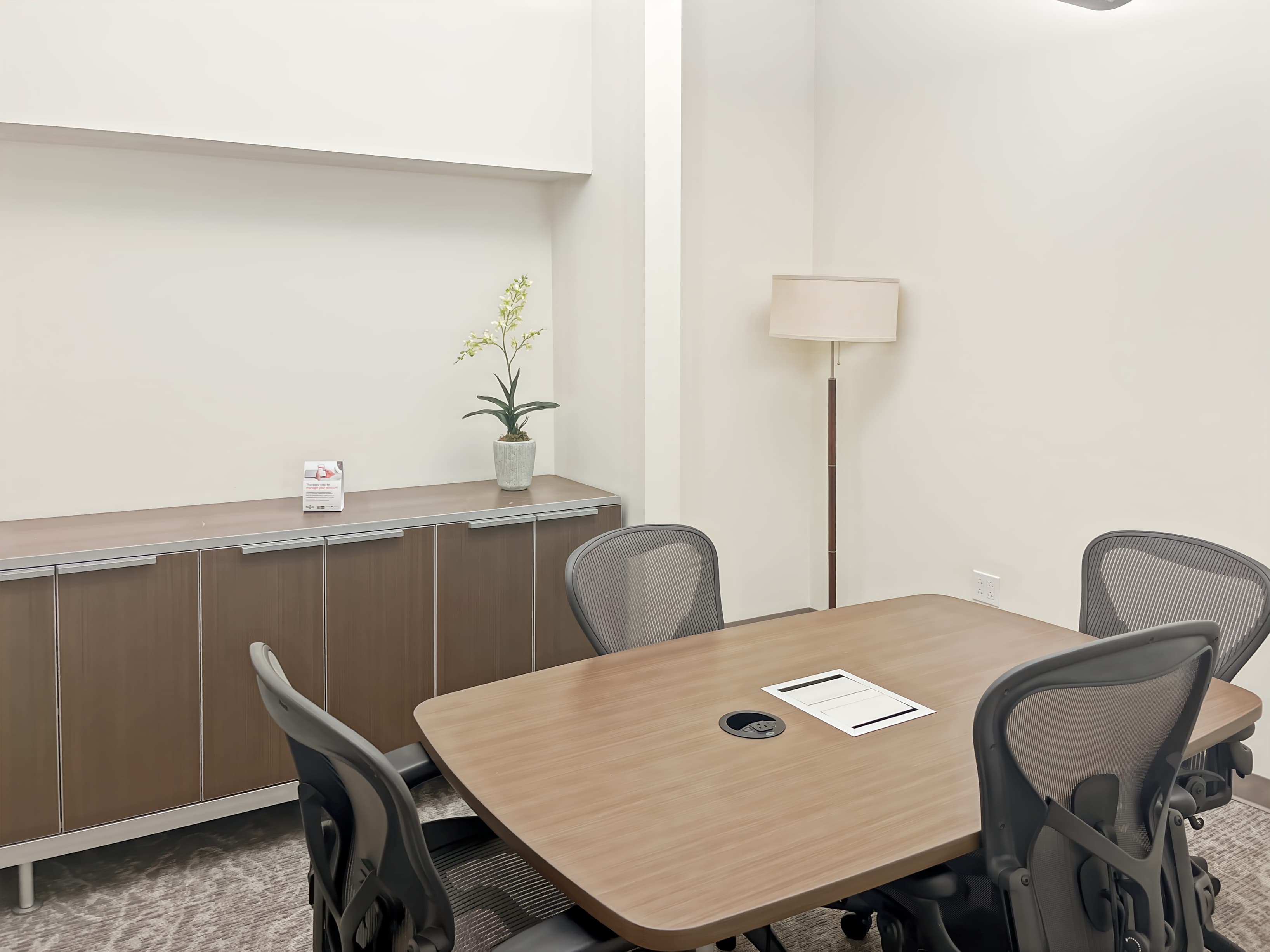 IA, Davenport - Harrison St image 12