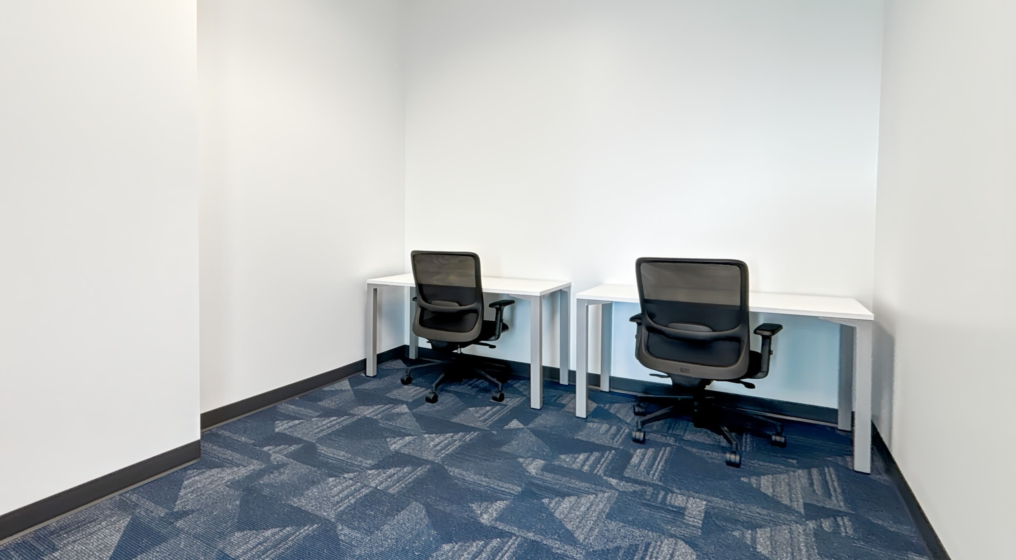 IL, Naperville - Wall St image 7