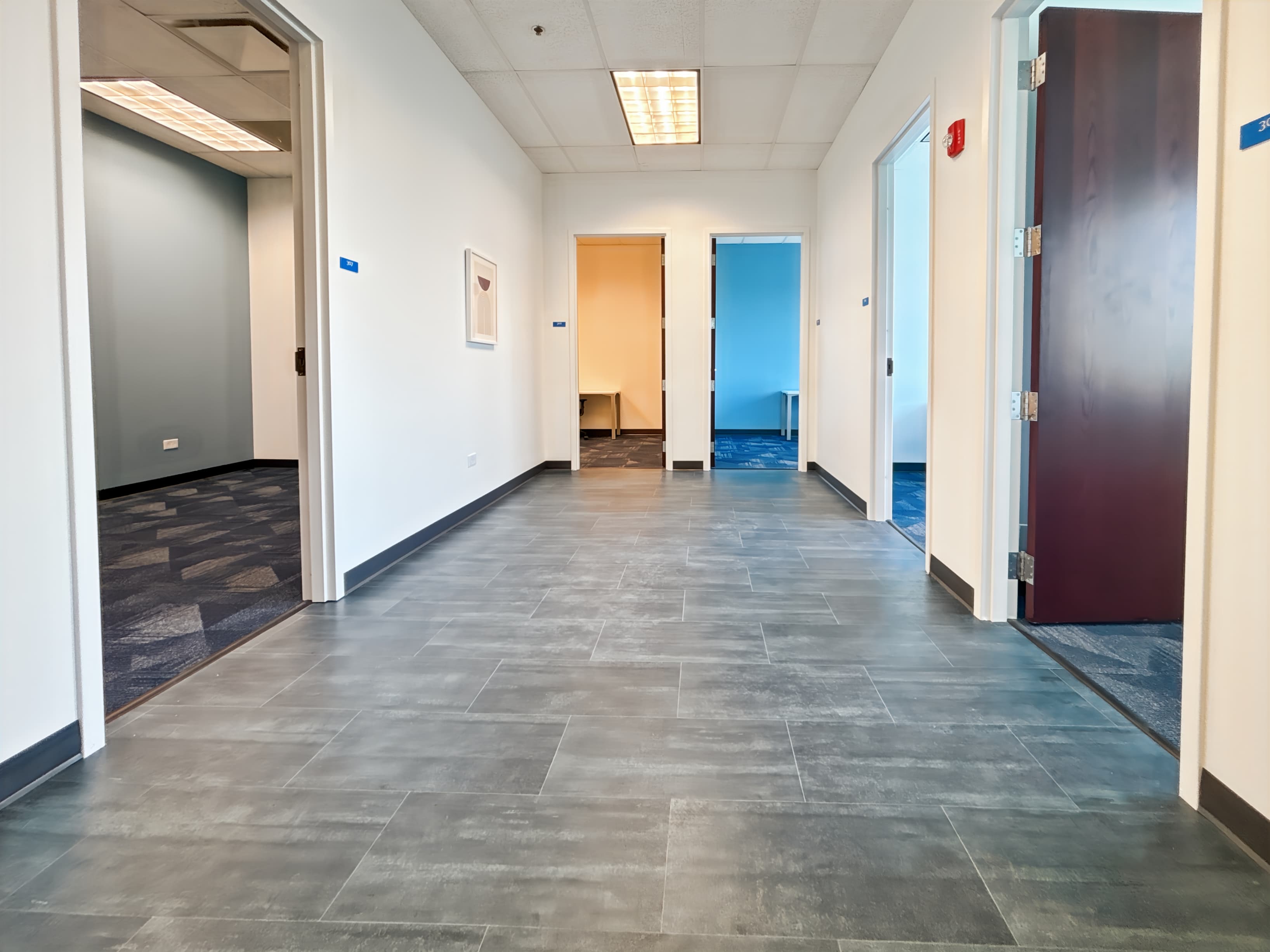 IL, Naperville - Wall St image 4