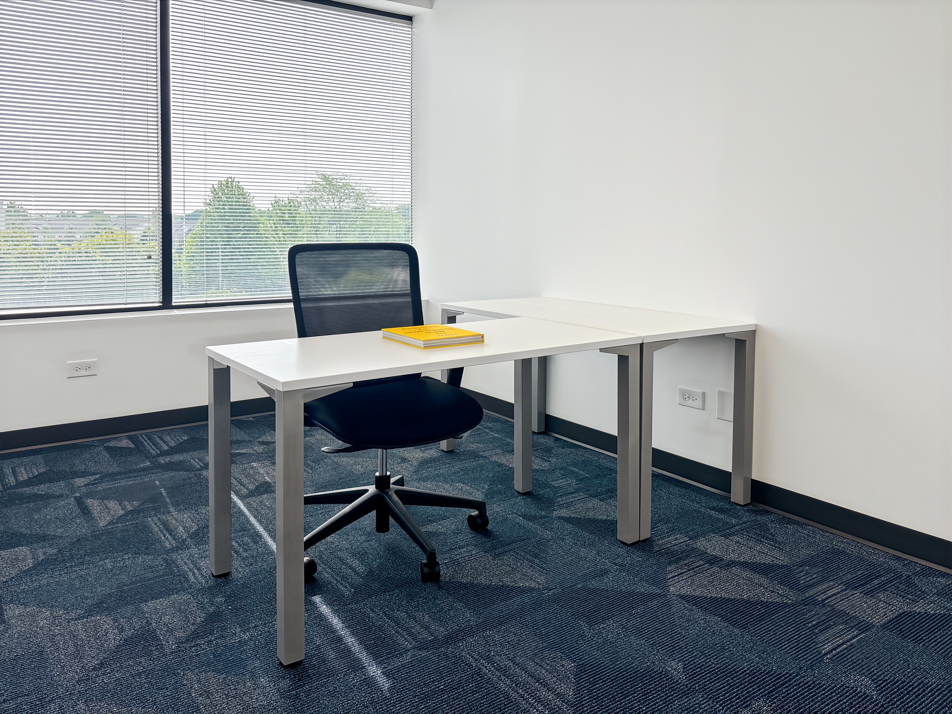 IL, Naperville - Wall St image 1