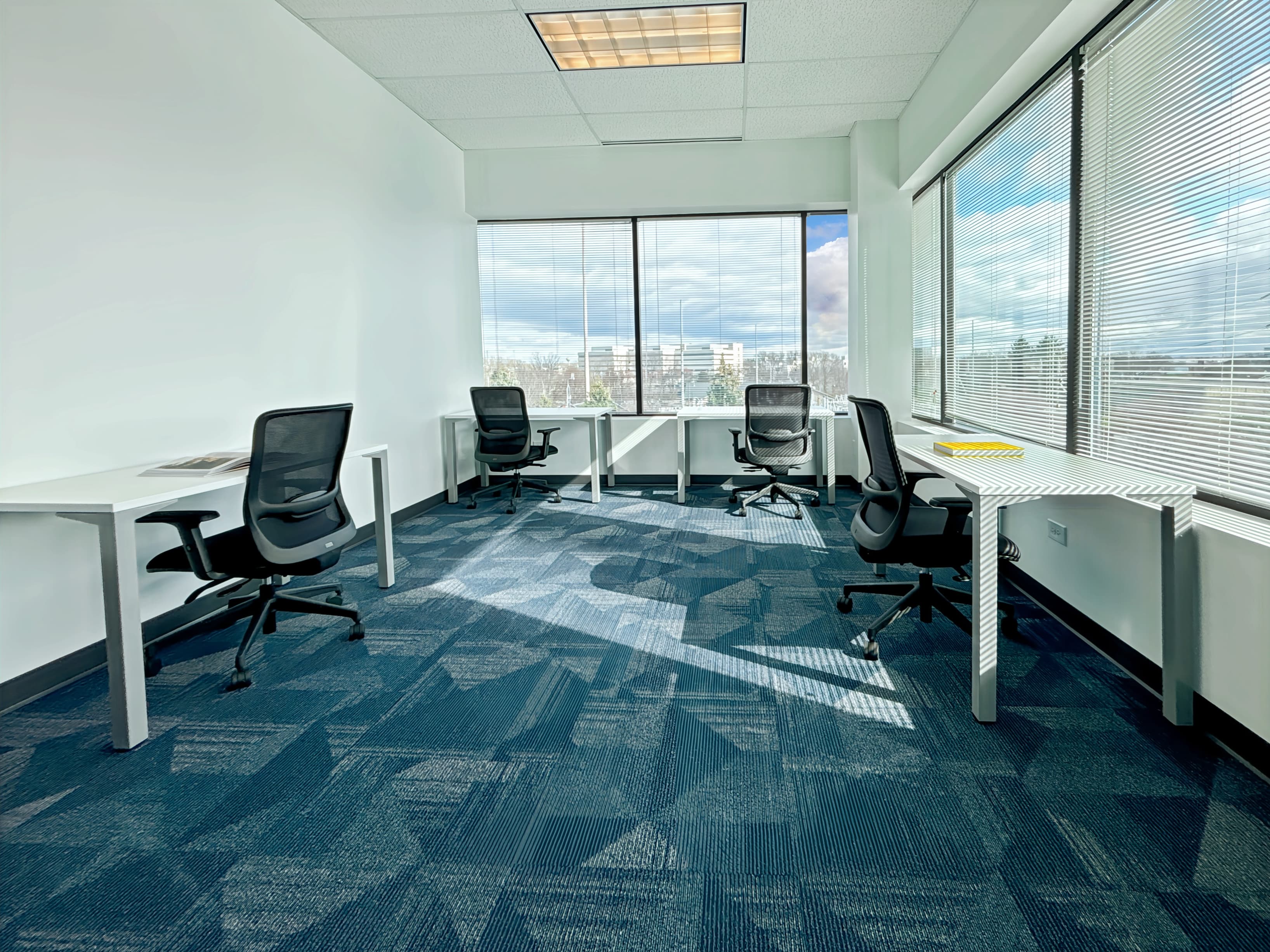 IL, Naperville - Wall St image 14