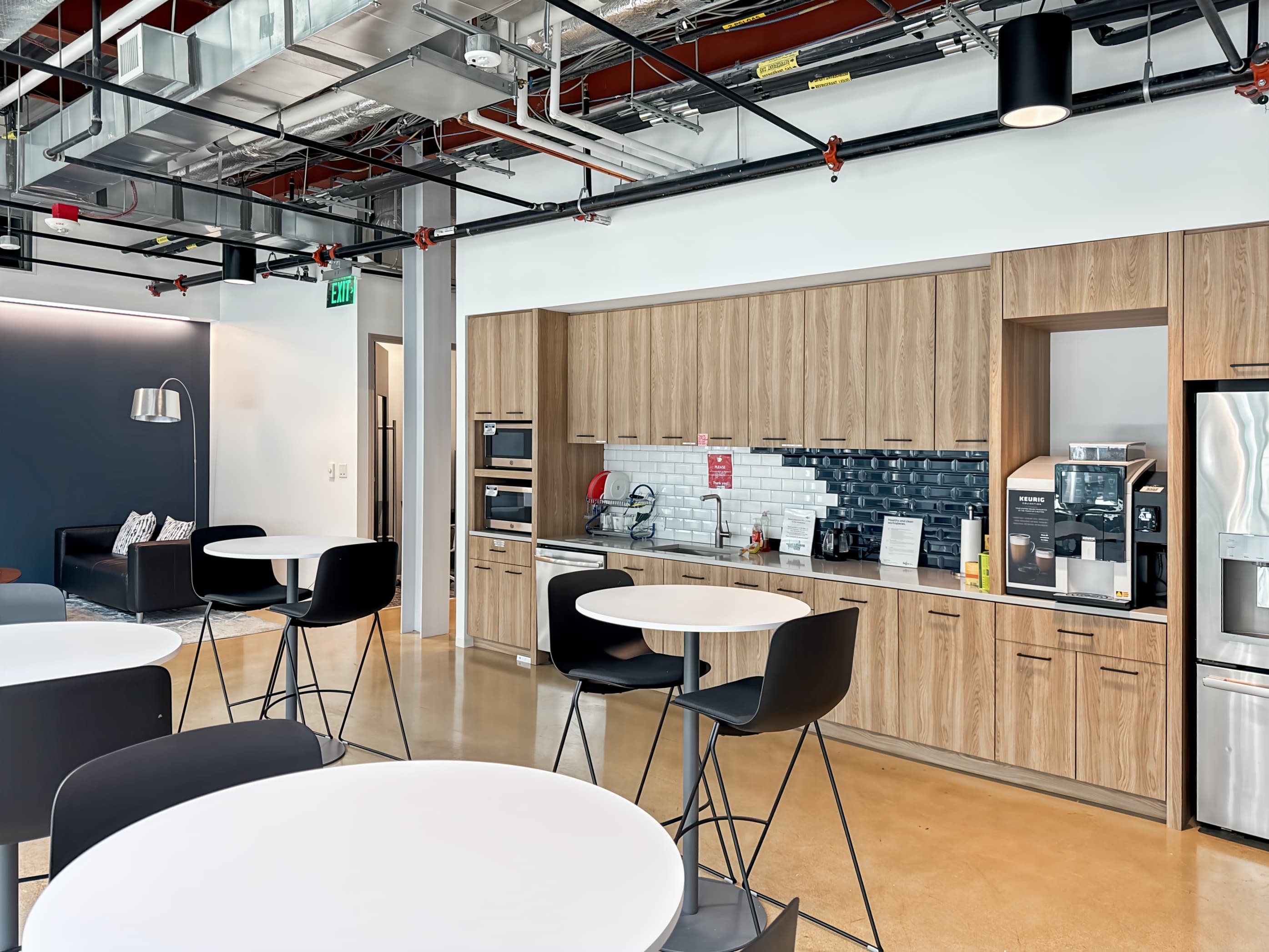 MD, North Bethesda - Parklawn Dr image 9