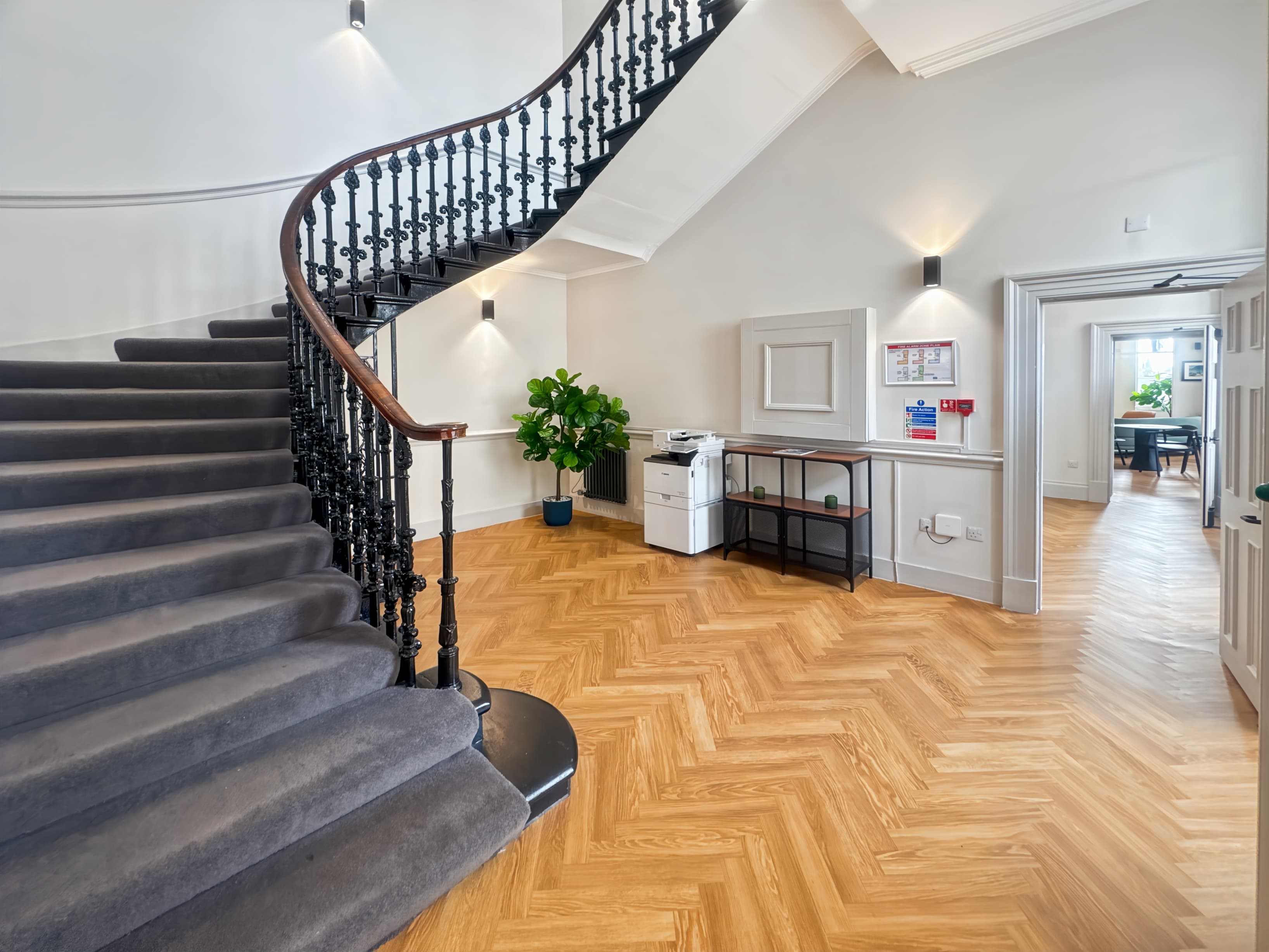 Edinburgh, 6 Waterloo Place image 10