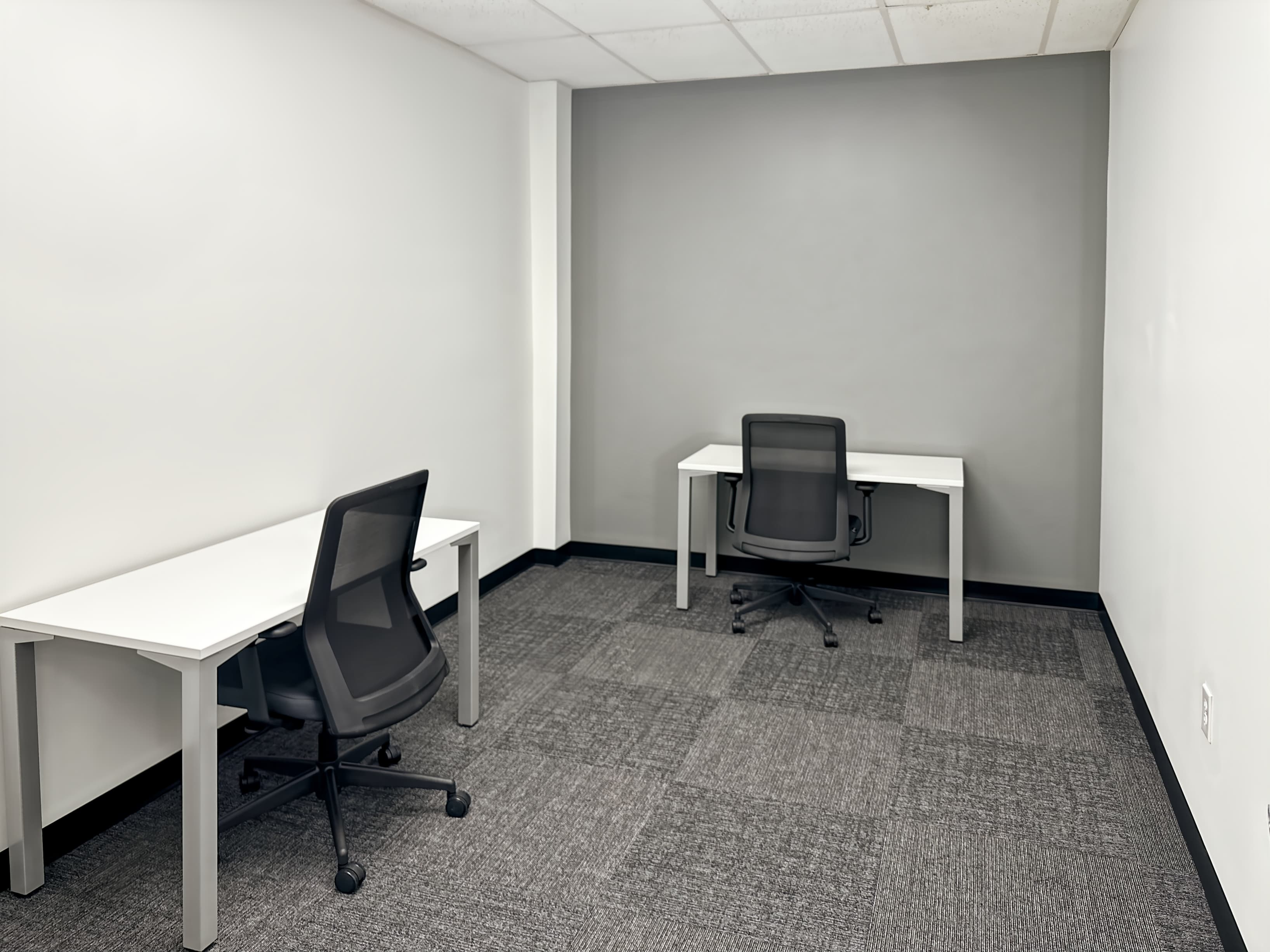 MI, Detroit - Jefferson Ave image 7