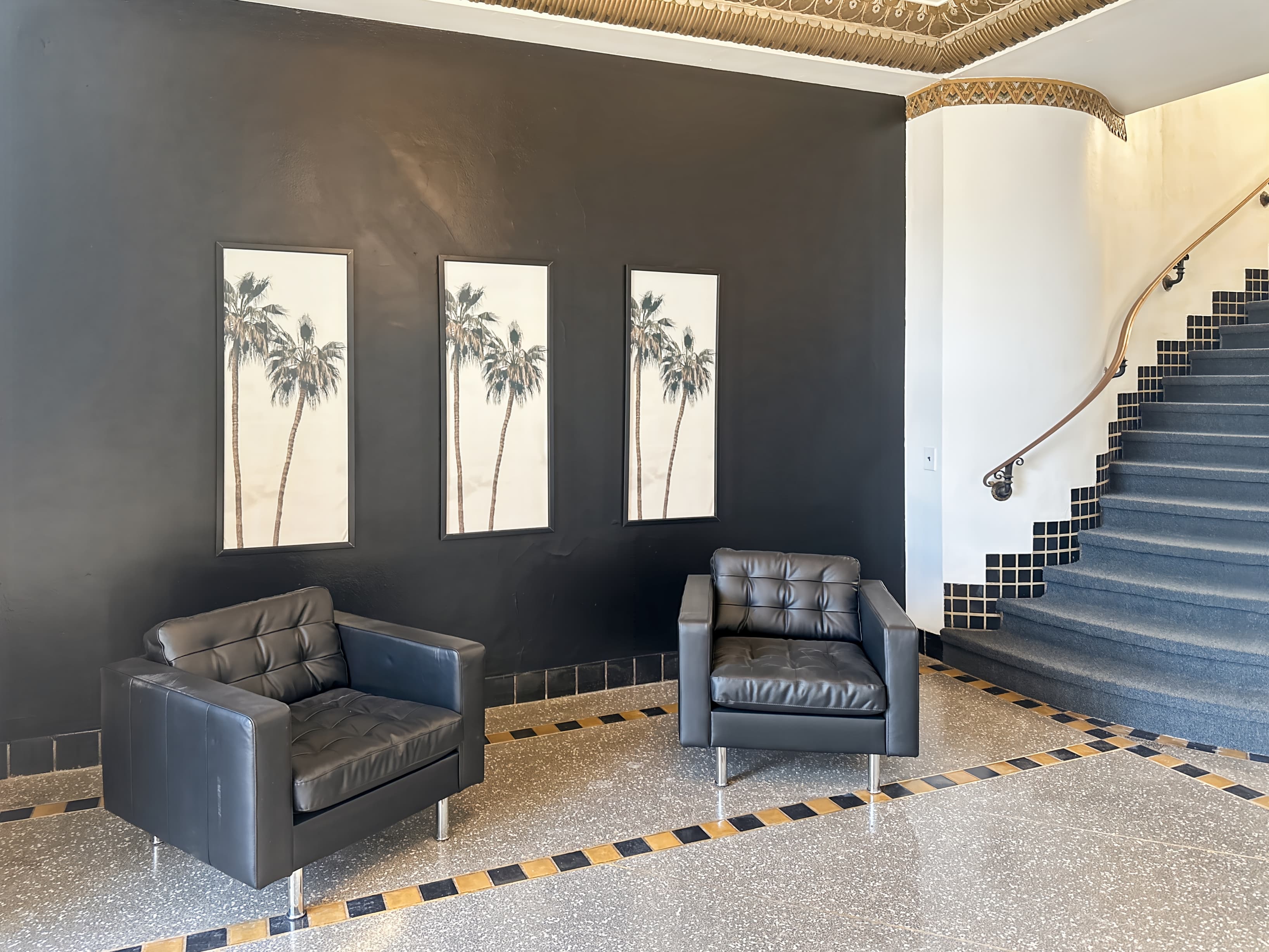 MI, Detroit - Jefferson Ave image 3