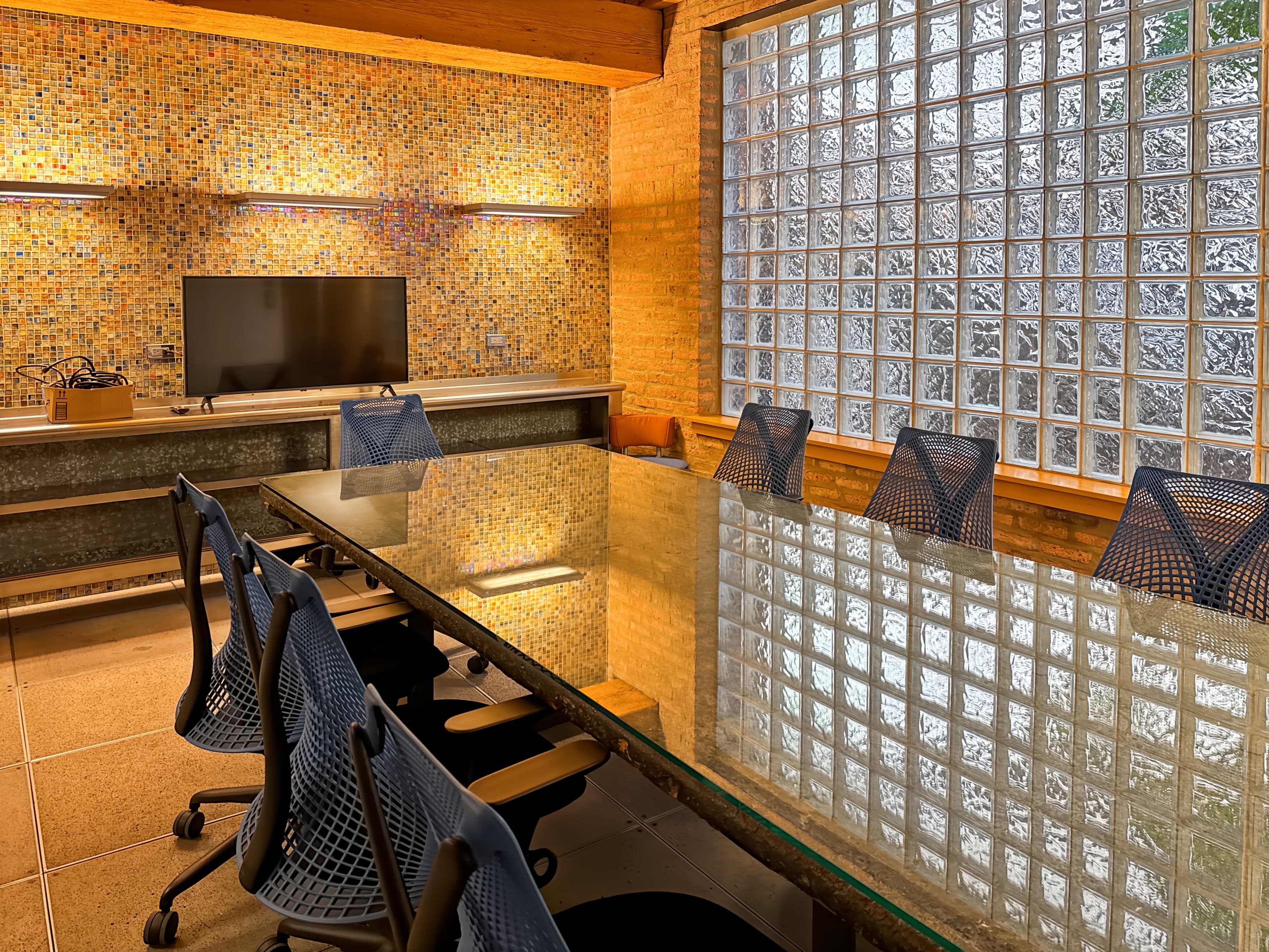 IL, Chicago - 1 N State Street image 9