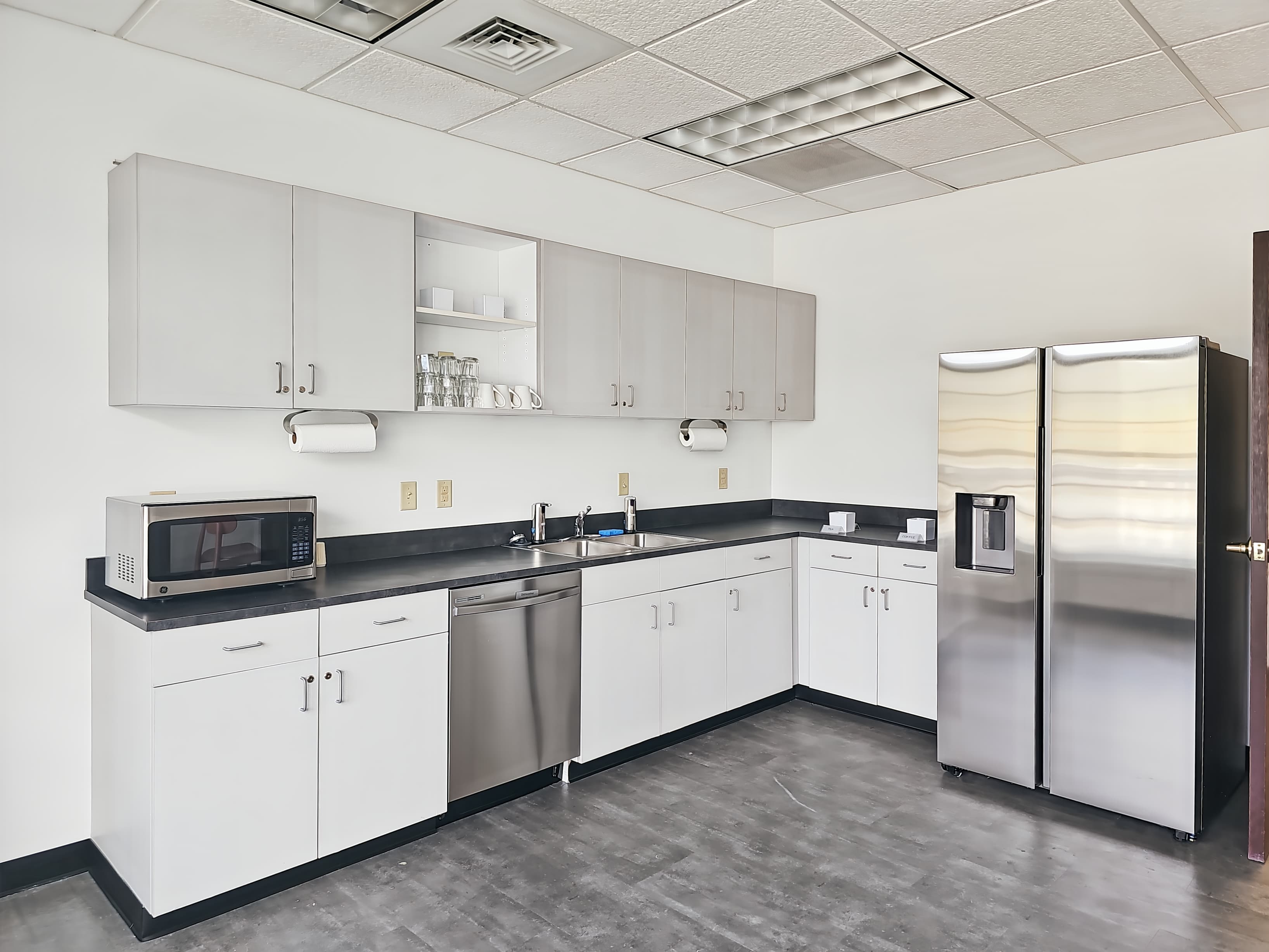 NC, Greensboro - Weybridge Ln image 8