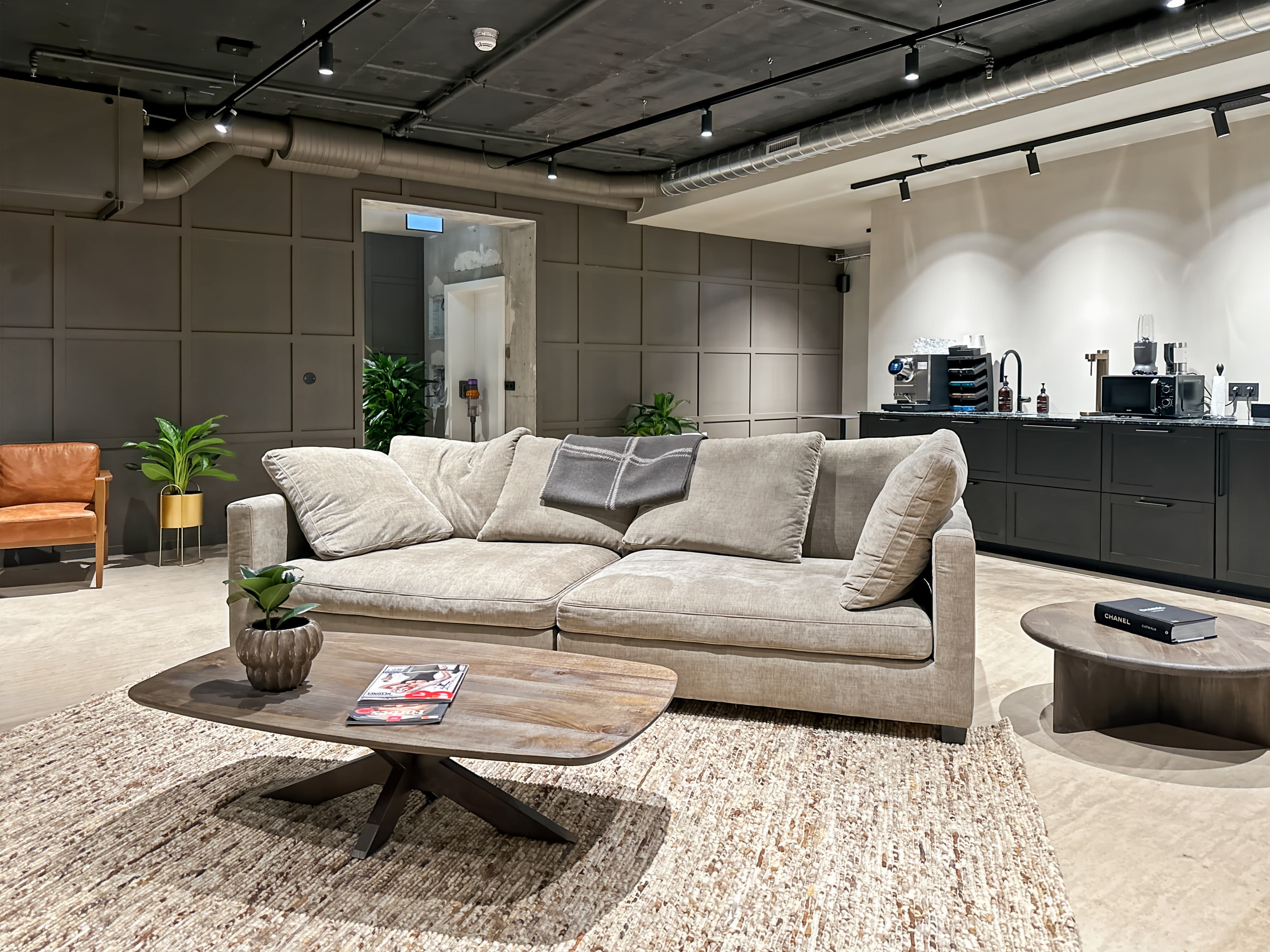 Reykjavik, L27 image 6 Reykjavik, L27 image 6