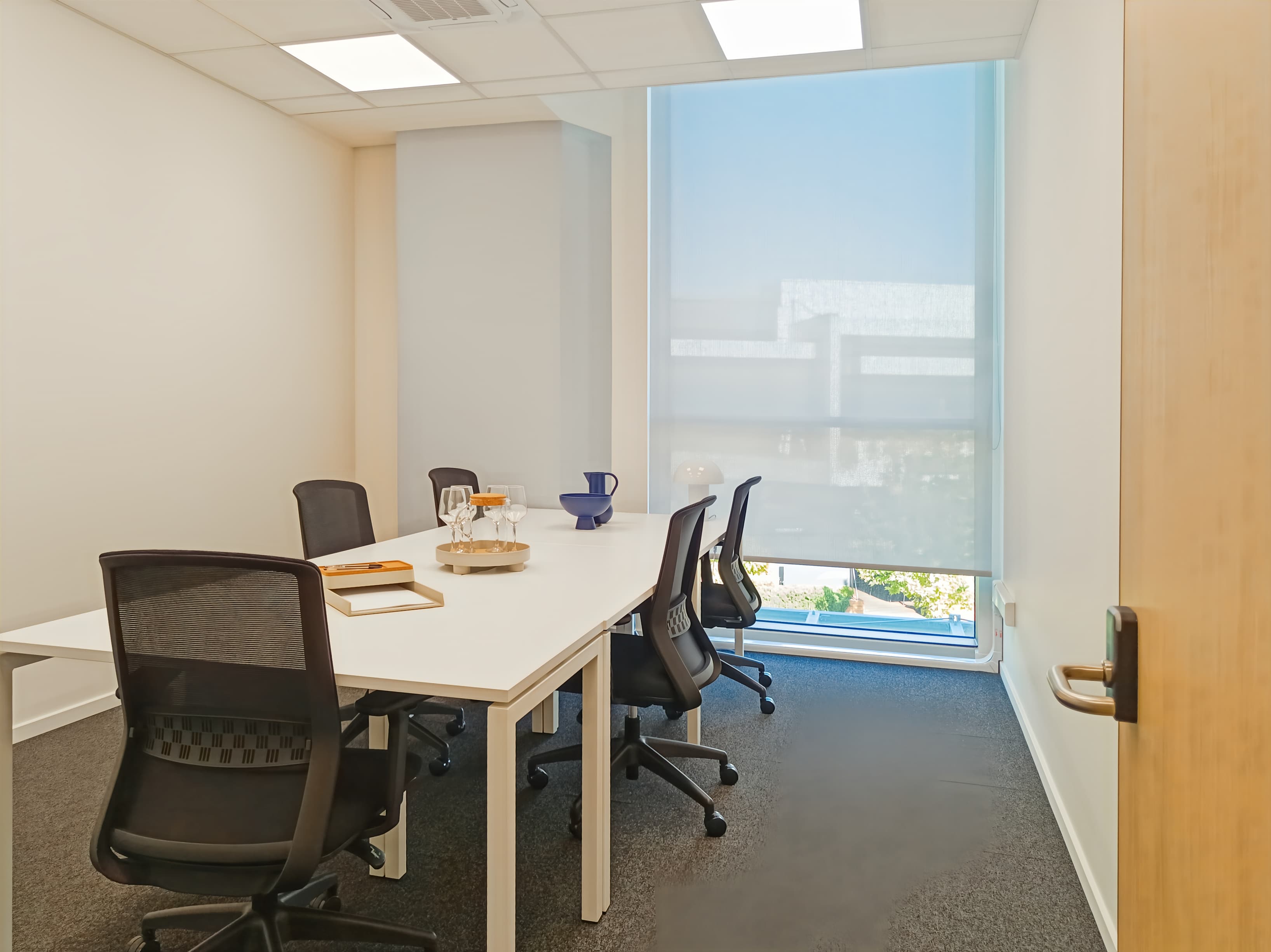 Athens, River West Open image 9 Athens, River West Open image 9