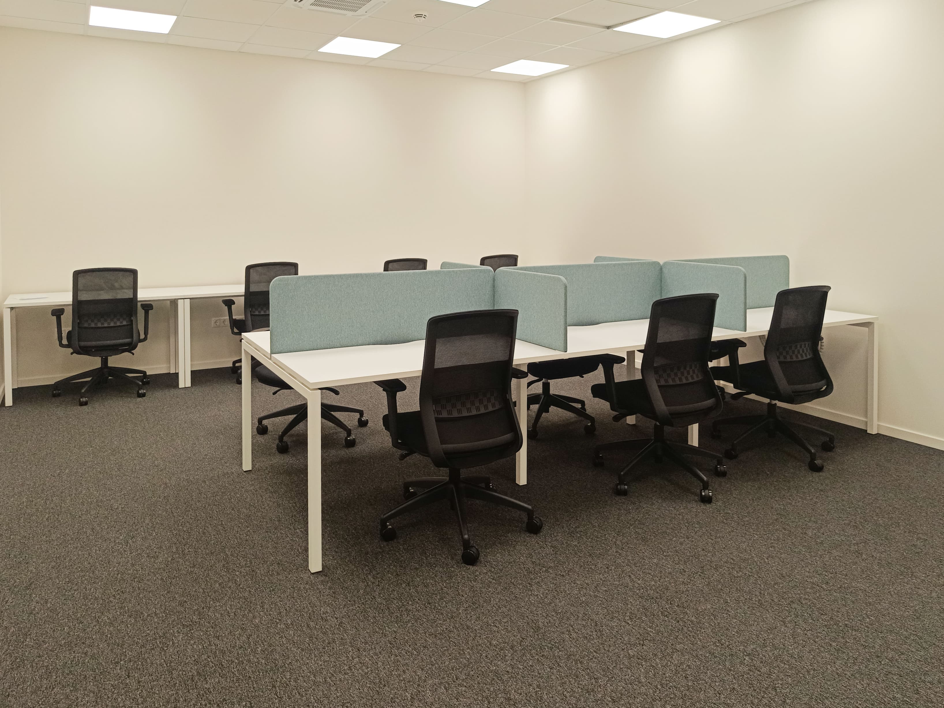 Athens, River West Open image 8 Athens, River West Open image 8