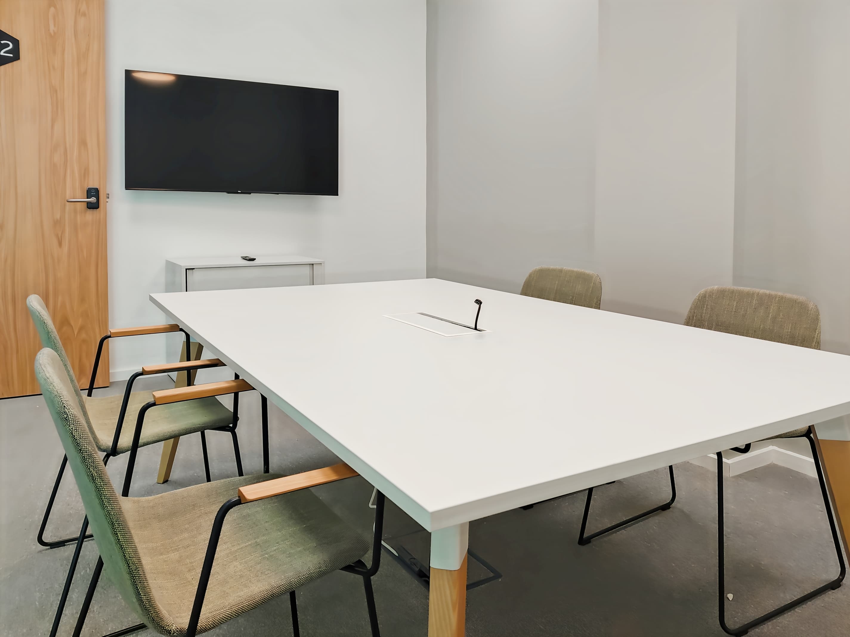 Limerick, City East Plaza image 7