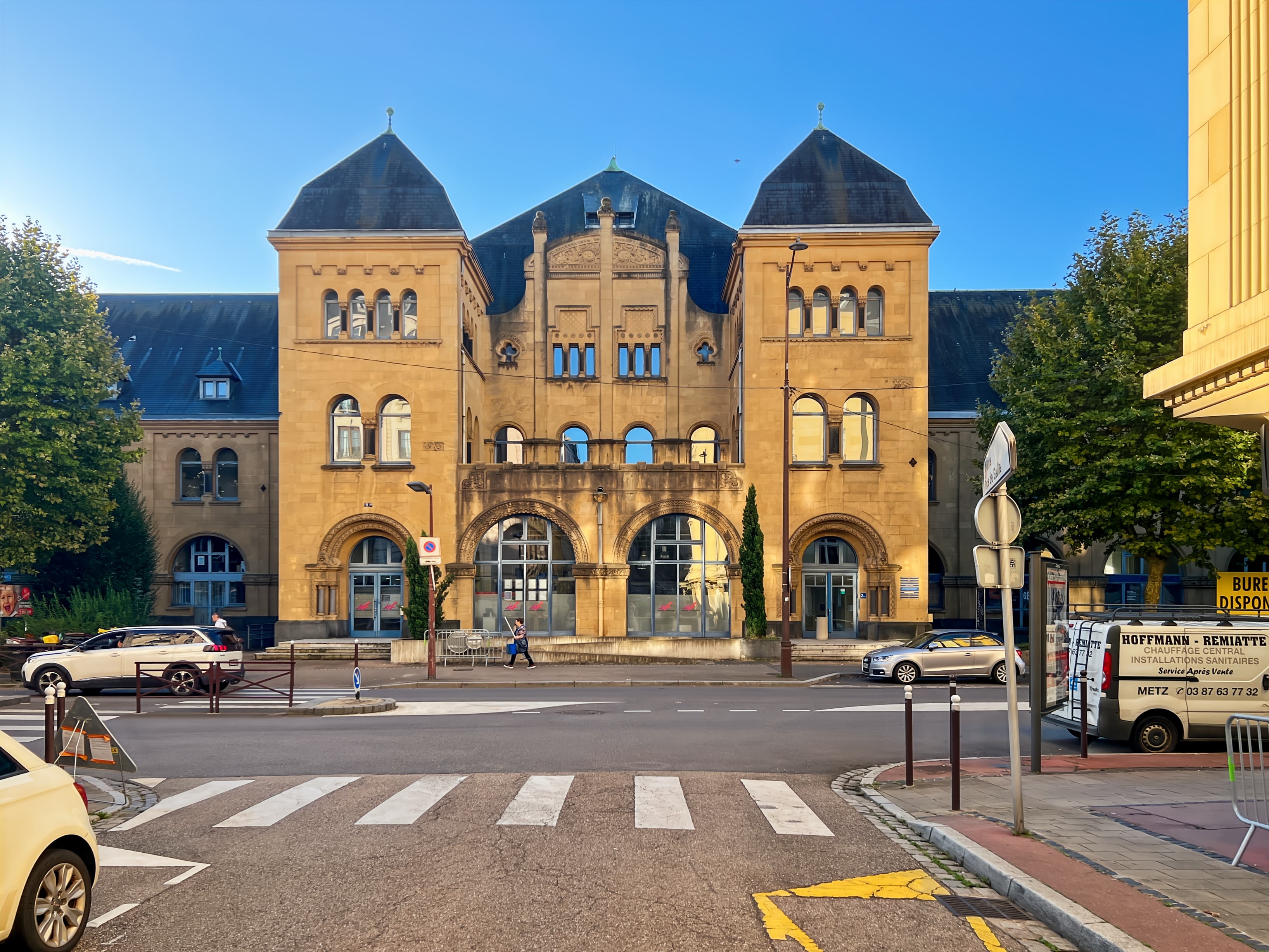 Metz, Lafayette image 2 Metz, Lafayette image 2