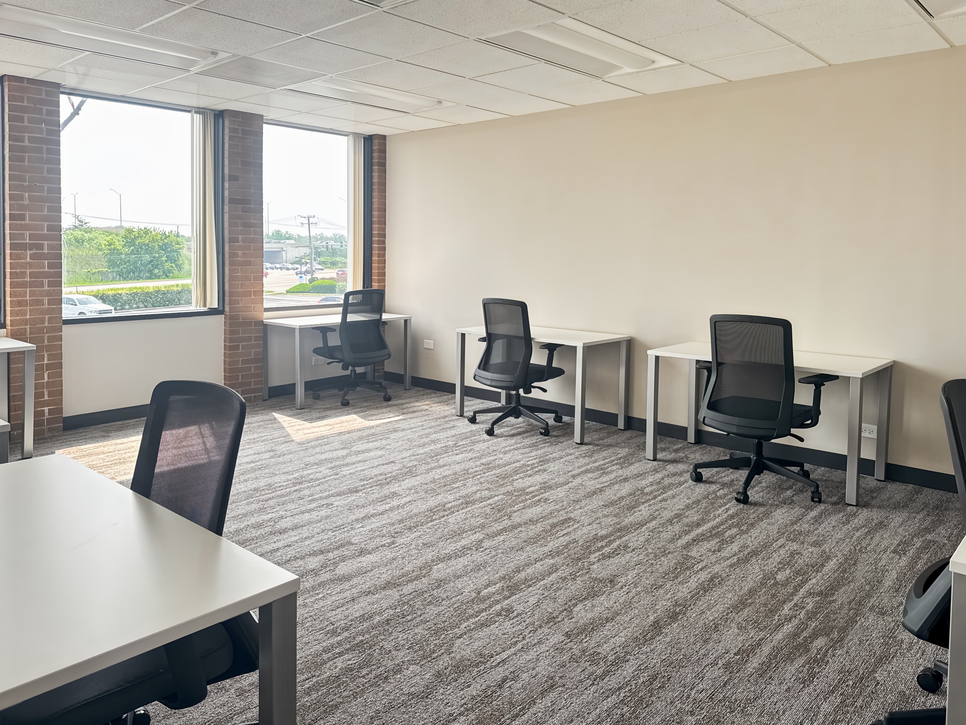 IL, Des Plaines - River Rd image 5