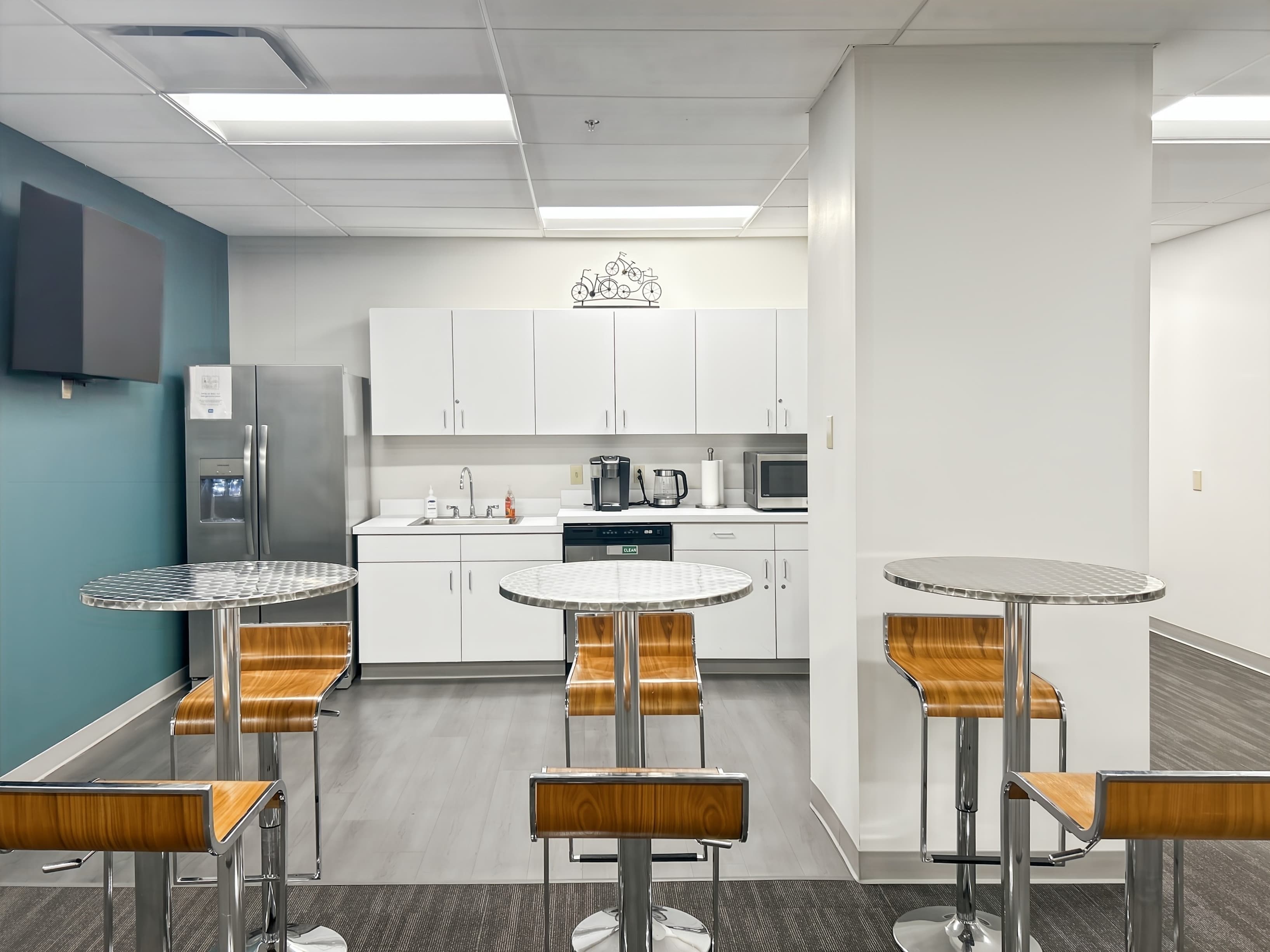 OH, Cleveland - 9th St image 4