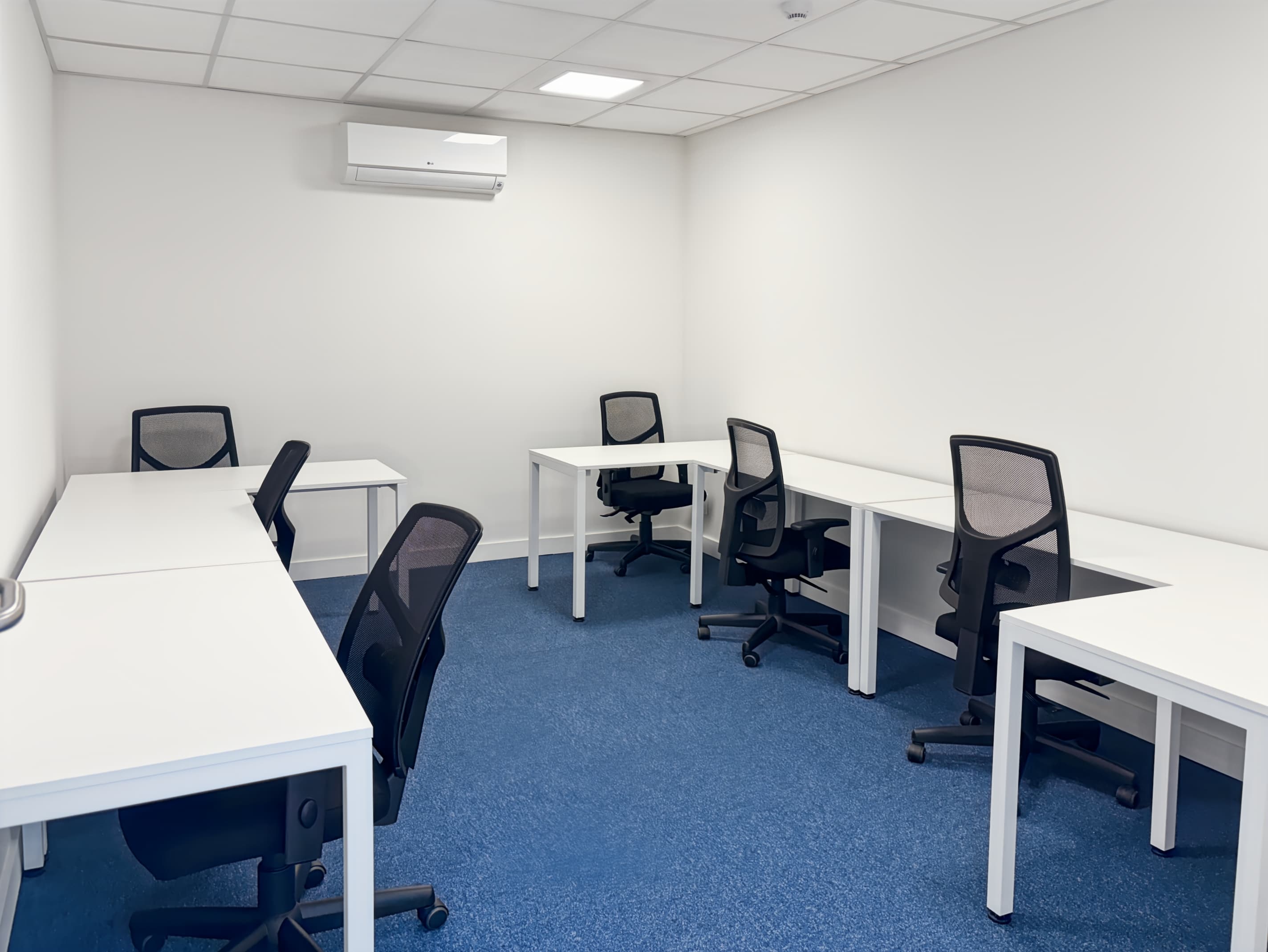 Salvador, Tropical Center image 10