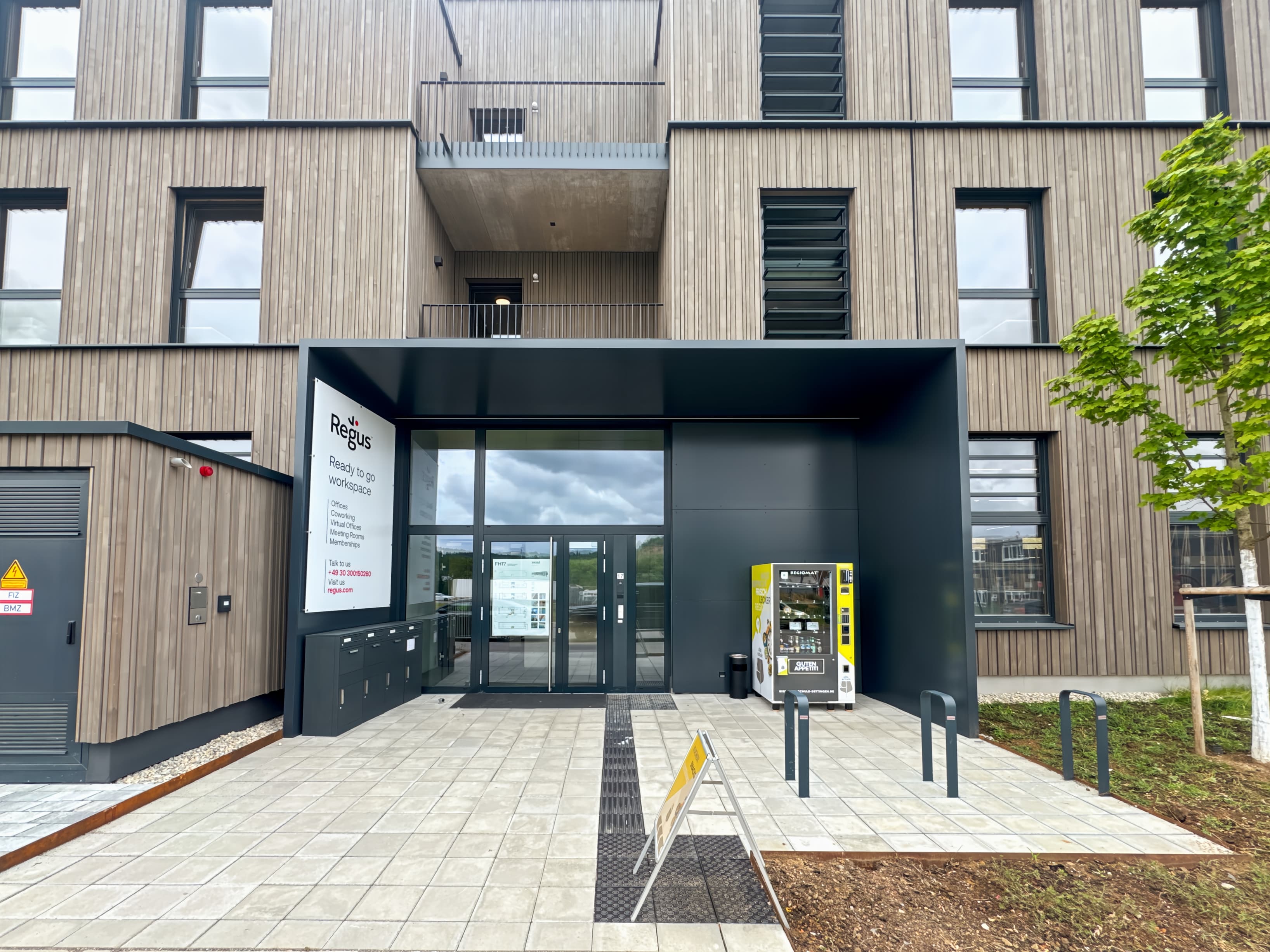 METZINGEN, Friedrich-Henning Straße image 4