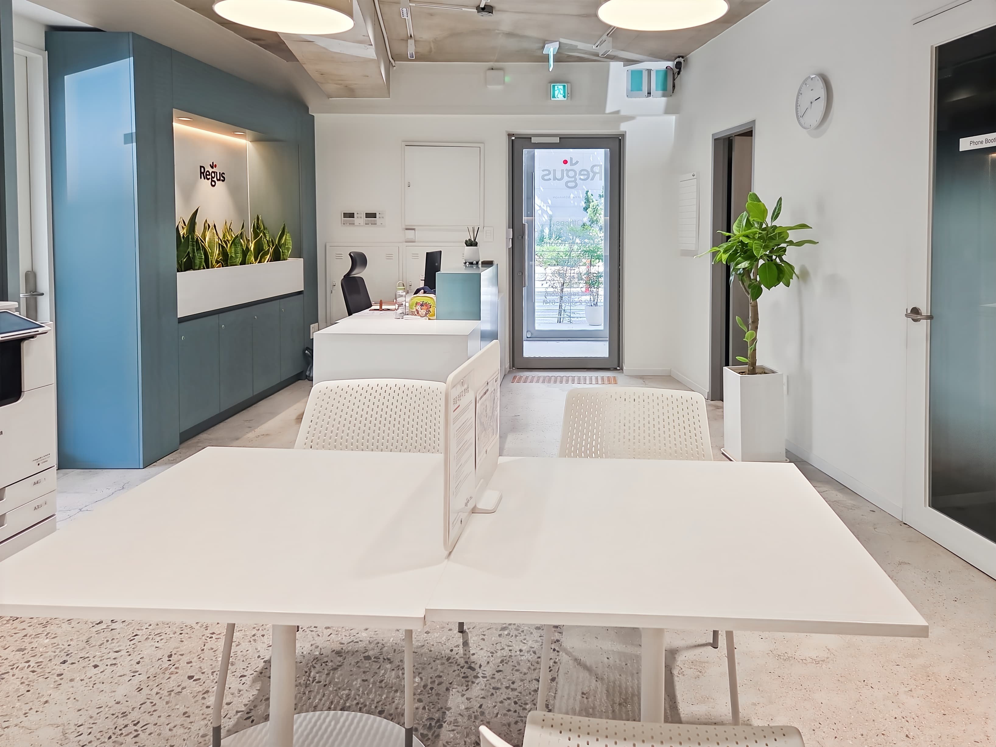 Seoul, Itaewon Bluesky image 2 Seoul, Itaewon Bluesky image 2