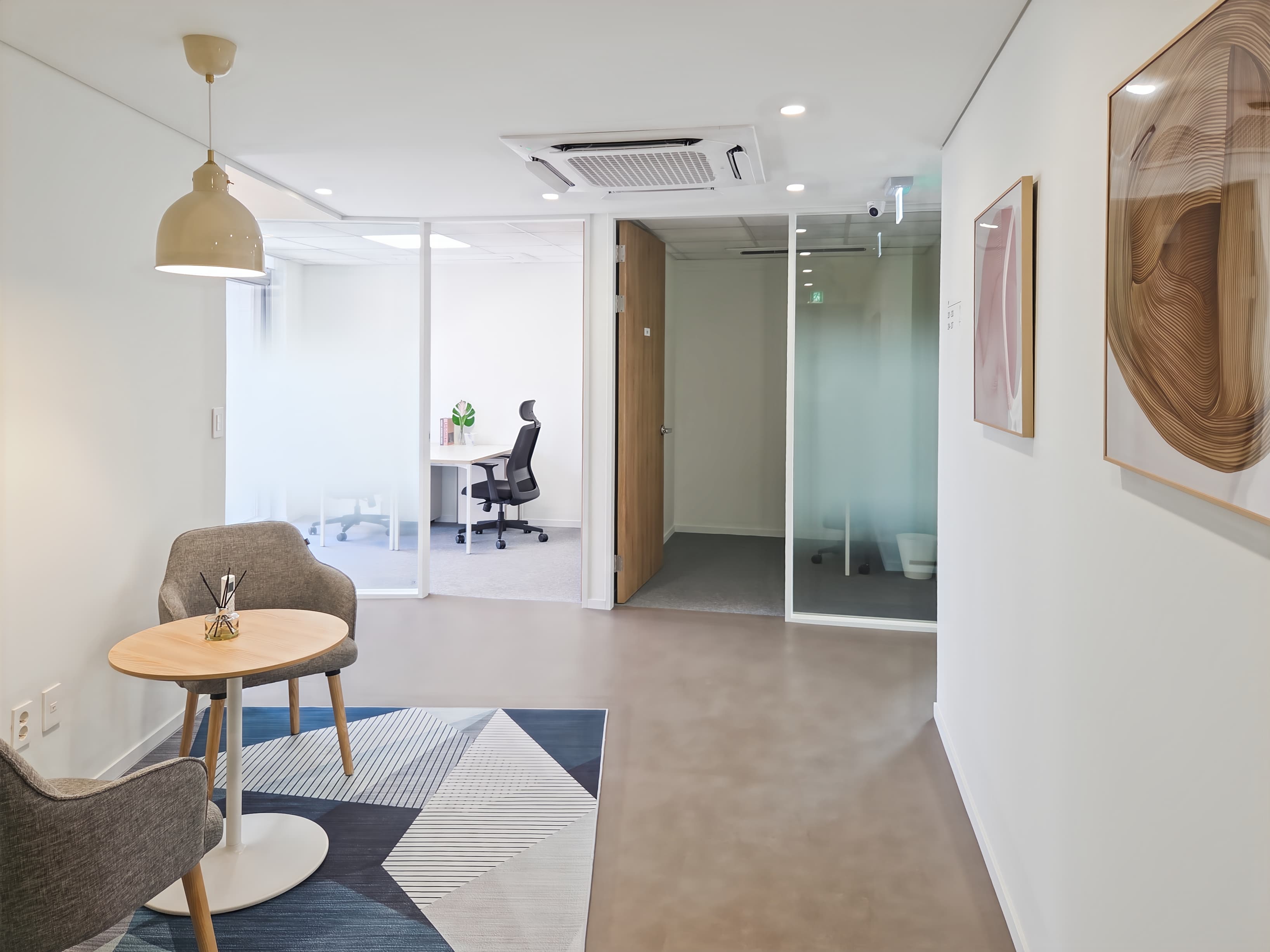 Seoul, Itaewon Bluesky image 6 Seoul, Itaewon Bluesky image 6