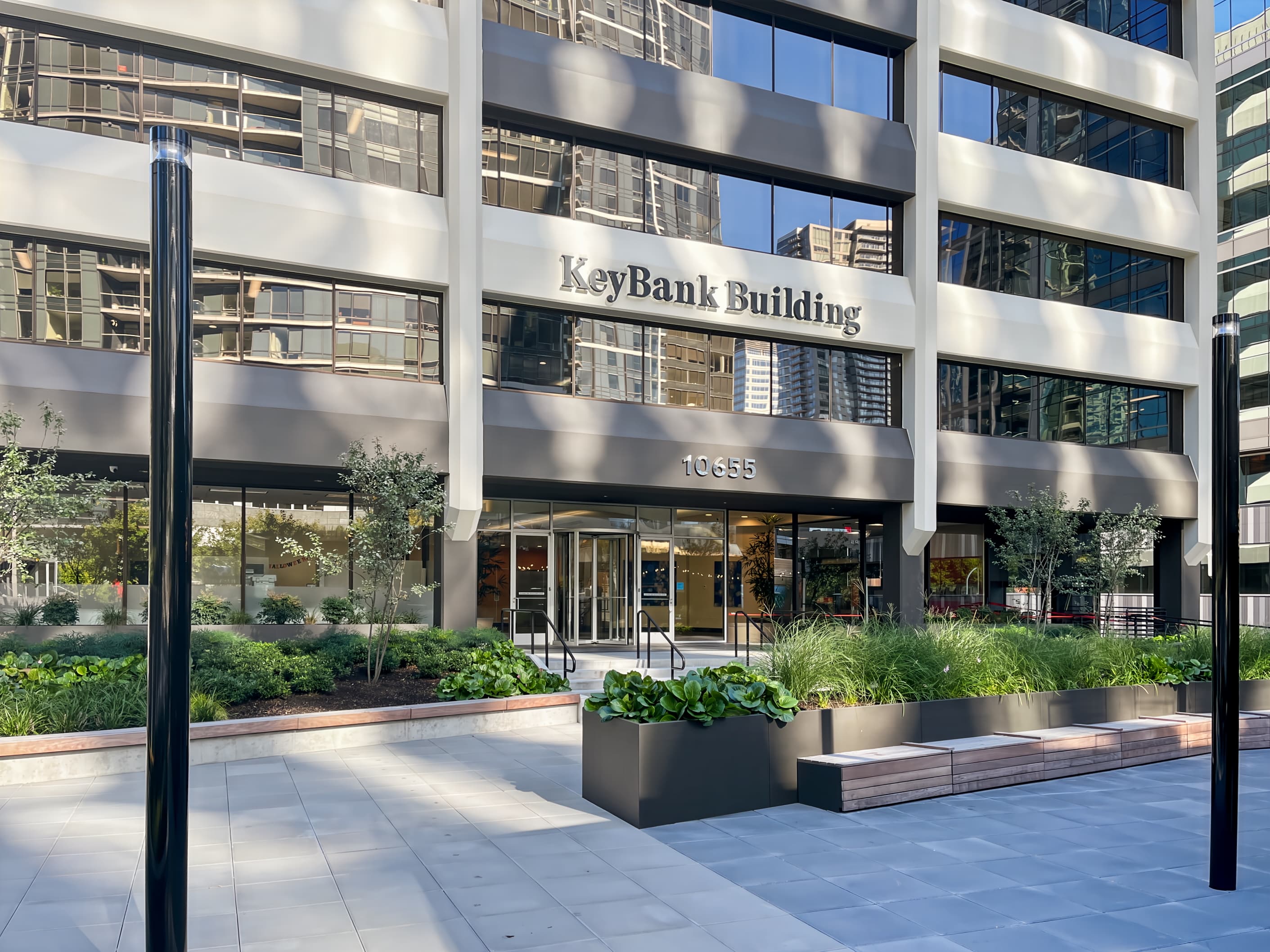 WA, Bellevue - NE 4th St image 8