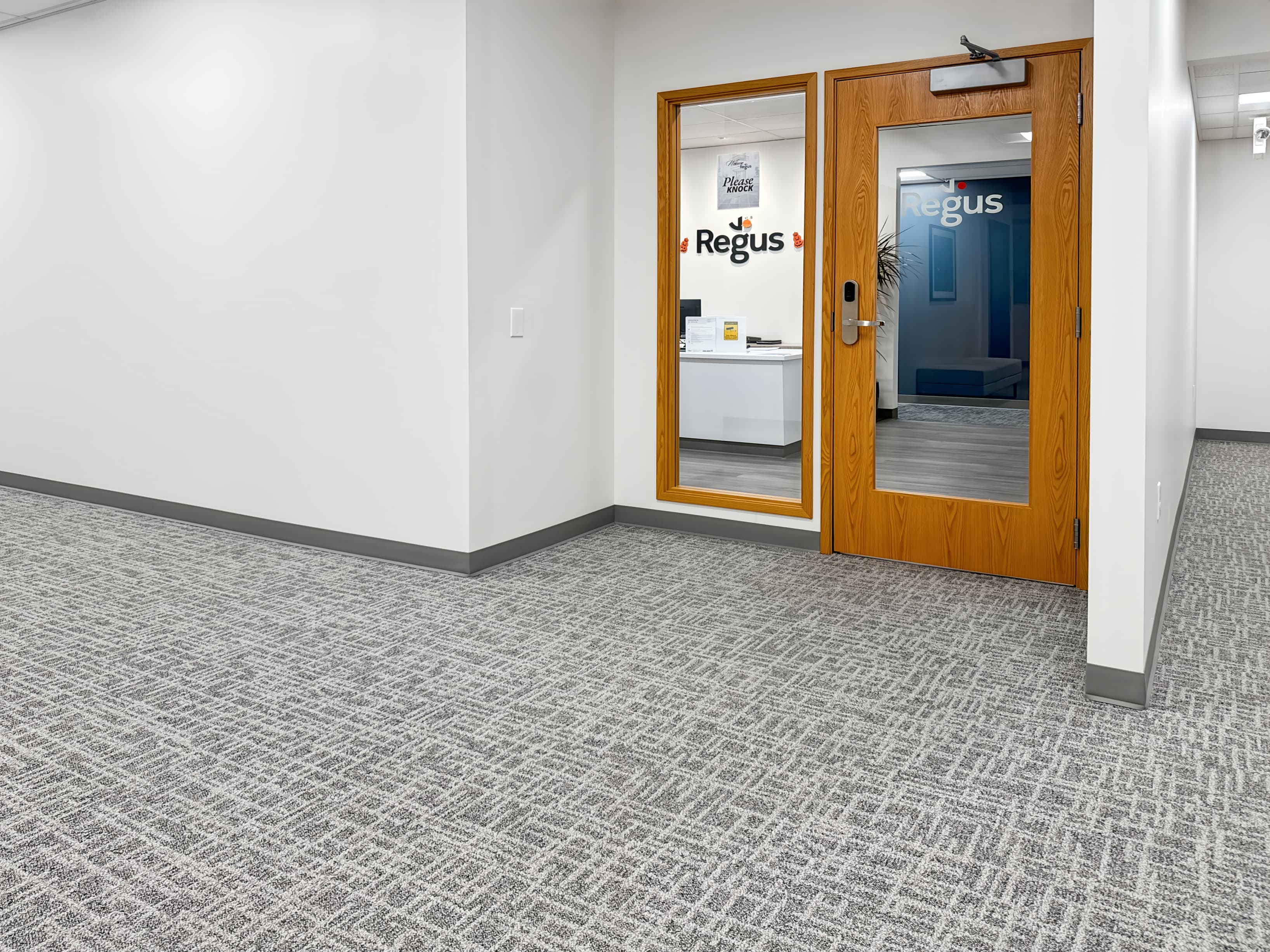 WA, Bellevue - SE 32nd image 6